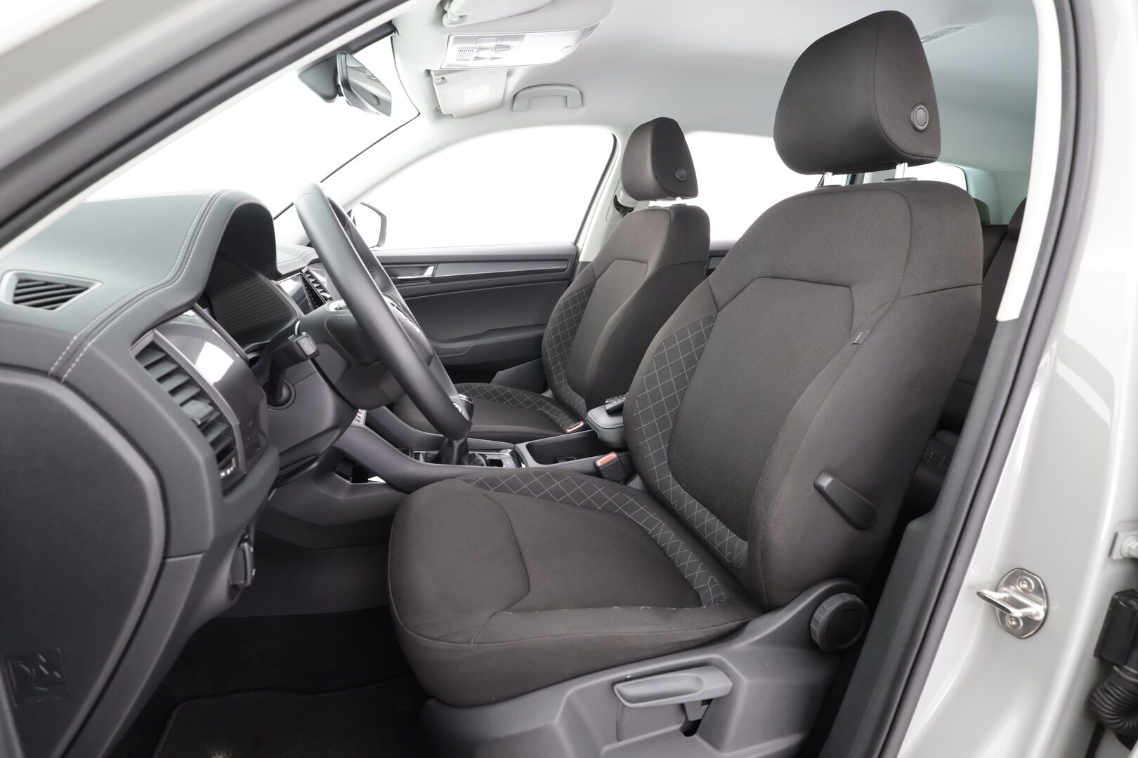 Skoda Kodiaq 2024 1.5 TSI ACT Active - | Vakkari | Webasto | LED | P.Kamera | Ratinlämmitys | Digimittaristo | Navi | Apple&Android | 1.Om Suomi-auto | Kahdet Renkaat | Merkkihuollettu |