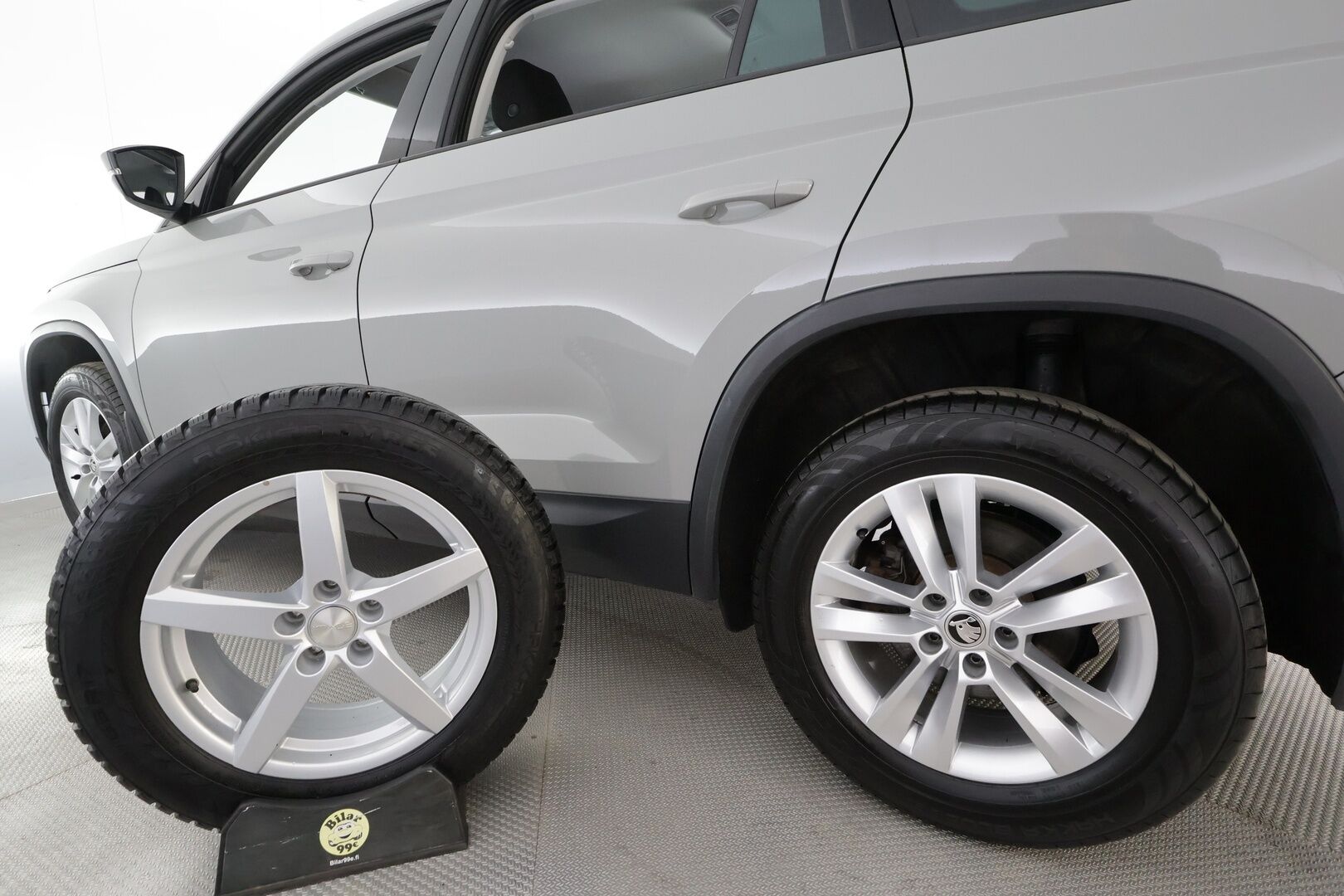 Skoda Kodiaq 2024 1.5 TSI ACT Active - | Vakkari | Webasto | LED | P.Kamera | Ratinlämmitys | Digimittaristo | Navi | Apple&Android | 1.Om Suomi-auto | Kahdet Renkaat | Merkkihuollettu |