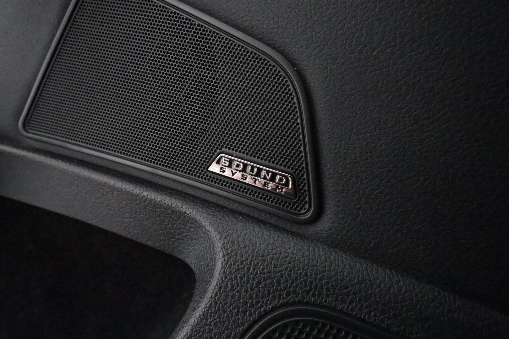 Skoda Superb 2020 Combi 1,4 TSI PHEV Style iV DSG **Webasto / Koukku / ACC / Matrix-LED / P.kamera / Hierova Sportpenkki Muistilla** - 2x Latauskaapelit / Kahdet Renkaat