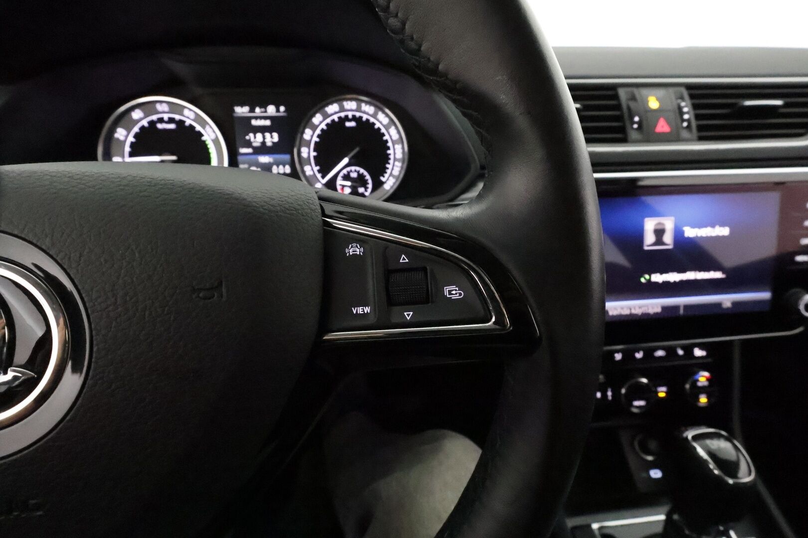 Skoda Superb 2020 Combi 1,4 TSI PHEV Style iV DSG **Webasto / Koukku / ACC / Matrix-LED / P.kamera / Hierova Sportpenkki Muistilla** - 2x Latauskaapelit / Kahdet Renkaat