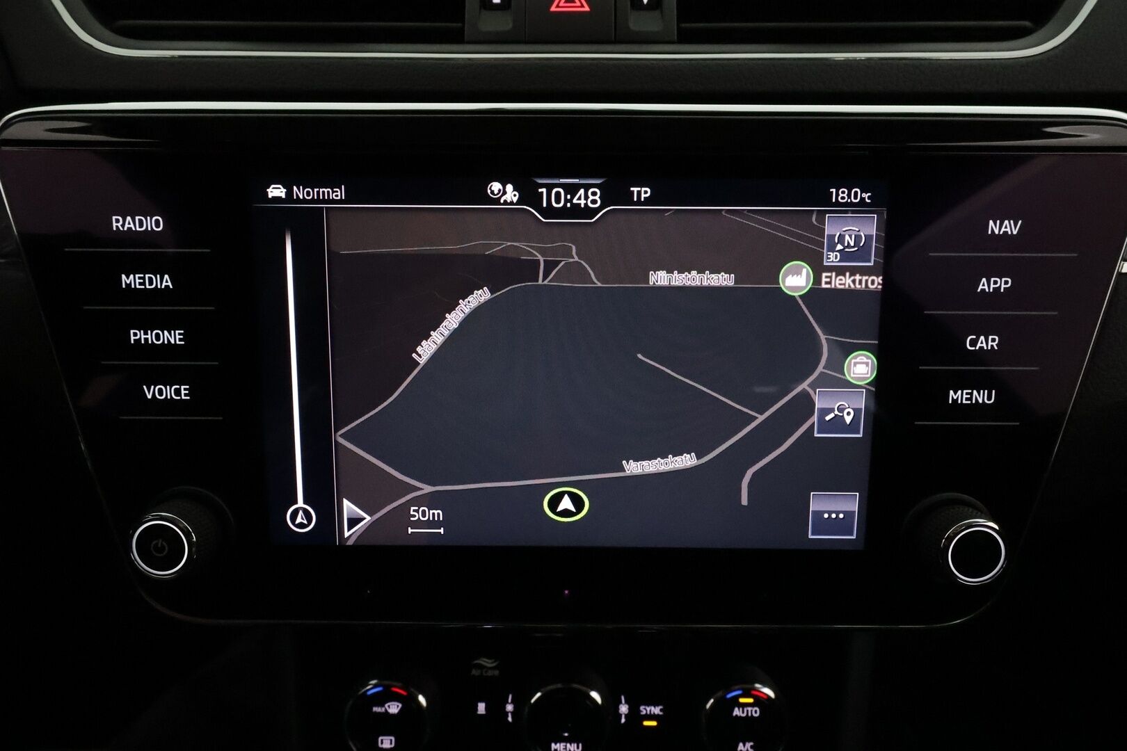 Skoda Superb 2020 Combi 1,4 TSI PHEV Style iV DSG **Webasto / Koukku / ACC / Matrix-LED / P.kamera / Hierova Sportpenkki Muistilla** - 2x Latauskaapelit / Kahdet Renkaat