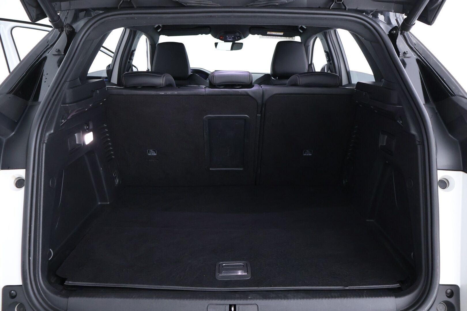 PEUGEOT 3008 2020 GT Hybrid4 300 EAT8-aut. * Digimittaristo / ACC / Kessy / Navi / P-kamera* - *Siisti / 2x renkaat ja vanteet / Merkkiliikkeen huoltohistoria*