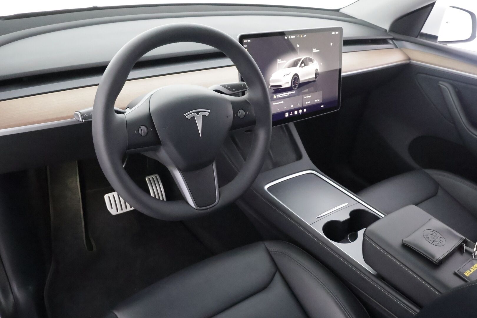 Tesla Model Y 2022 Performance - | ACC | ILP | Koukku | Matrix | Ryzen | Lasikatto | Premium audio | Sähkönahat | Muistipenkki | P.kamera | Autosteer | Keyless | 