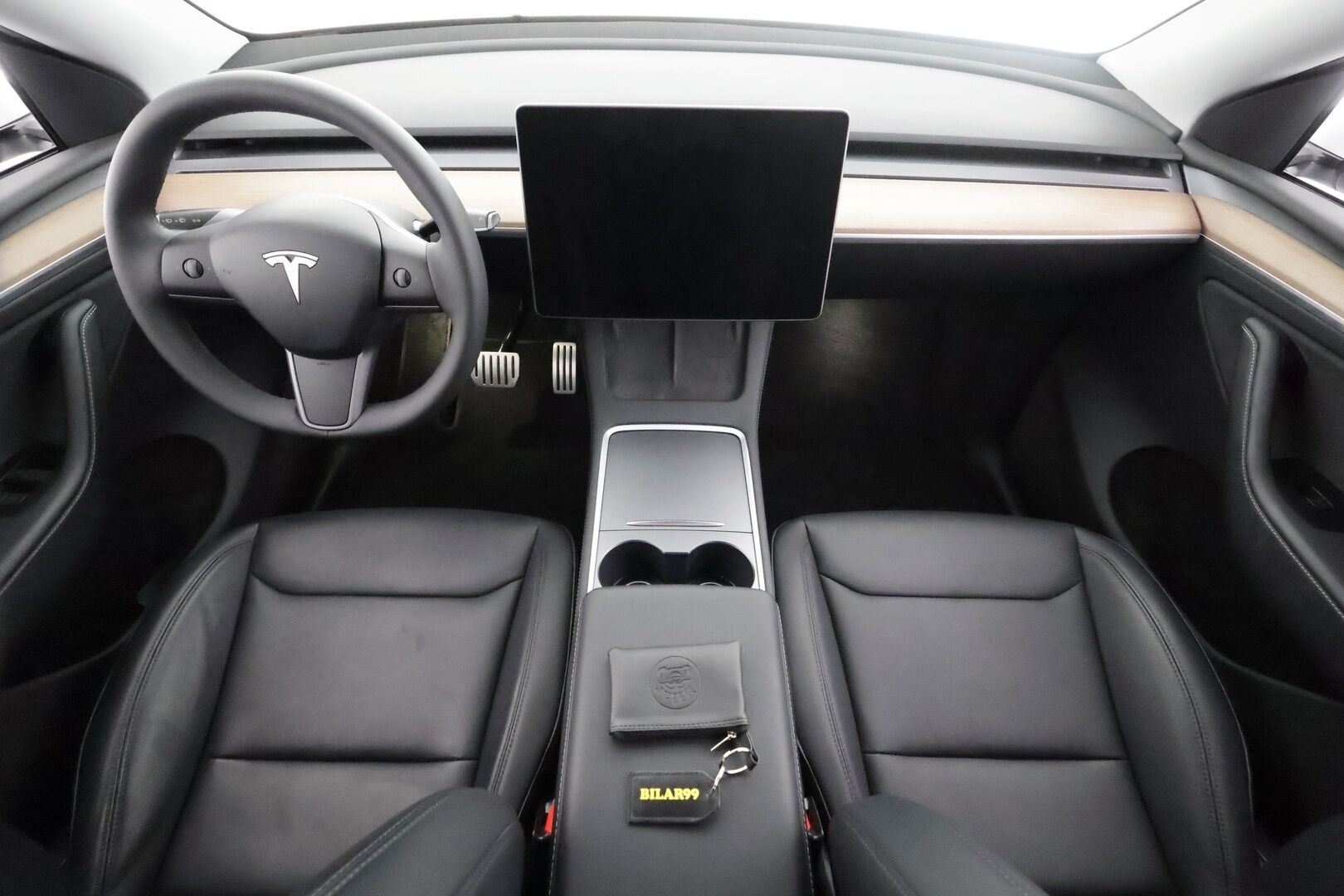 Tesla Model Y 2022 Performance - | ACC | ILP | Koukku | Matrix | Ryzen | Lasikatto | Premium audio | Sähkönahat | Muistipenkki | P.kamera | Autosteer | Keyless | 