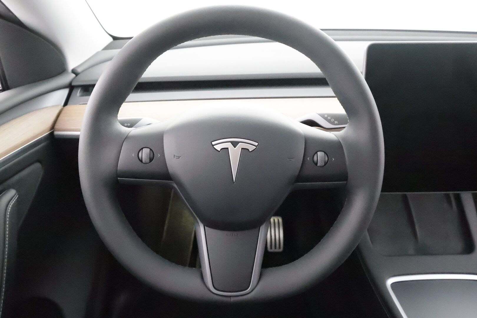 Tesla Model Y 2022 Performance - | ACC | ILP | Koukku | Matrix | Ryzen | Lasikatto | Premium audio | Sähkönahat | Muistipenkki | P.kamera | Autosteer | Keyless | 