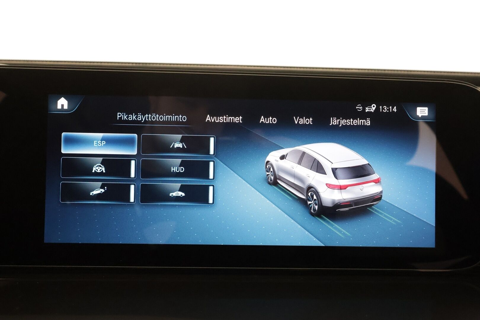 Mercedes-Benz EQC 2022 400 4MATIC Business AMG * Distronic+ / Akkukäyttöinen lisälämmitin / Koukku / Multibeam / 360-kamera * - Kahdet Renkaat