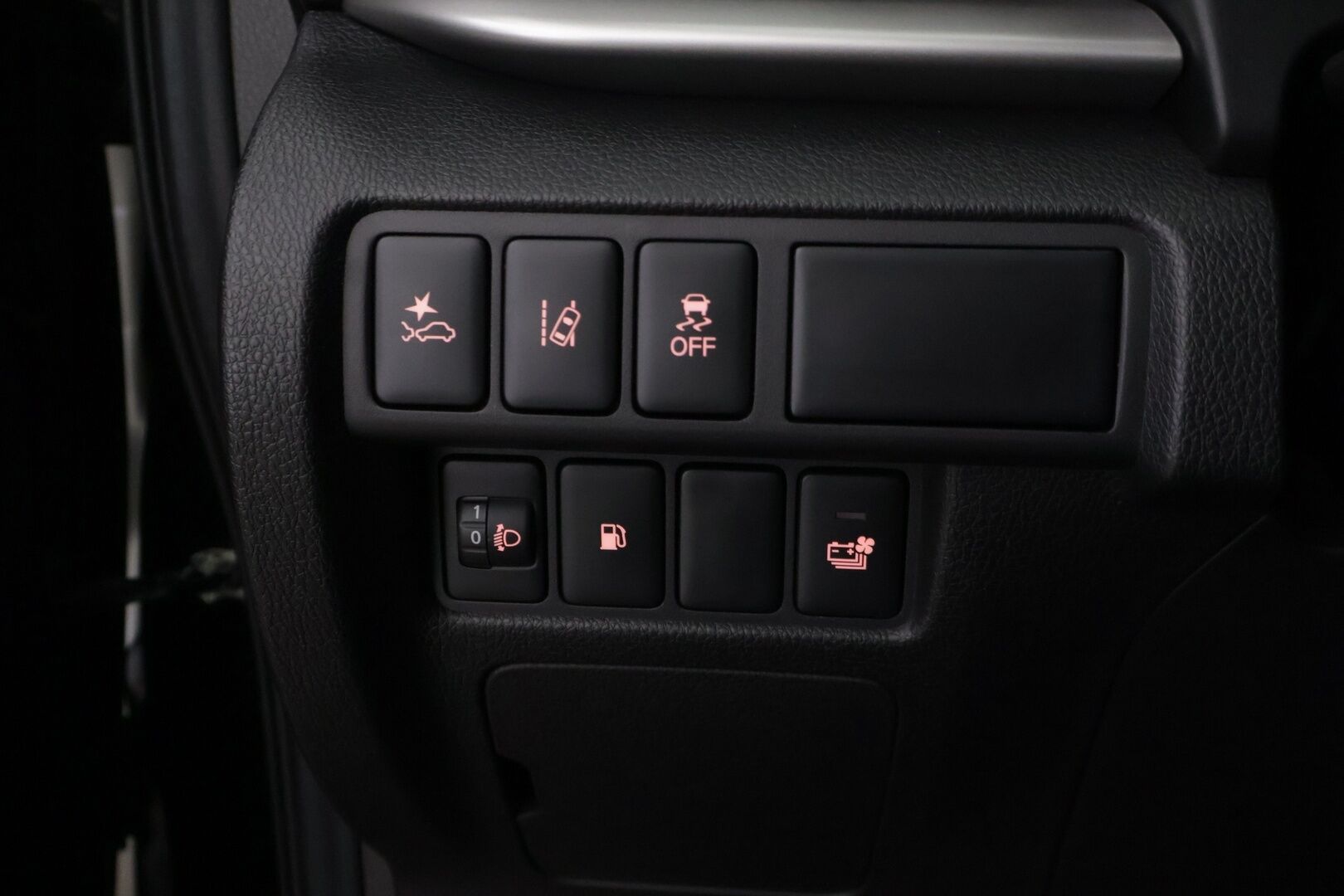 Mitsubishi ECLIPSE CROSS 2022 PHEV 4WD *LED / Navi / Carplay / Keyless / Lisälämmitin* - *Edulliset käyttökustannukset / Vähän ajettu*