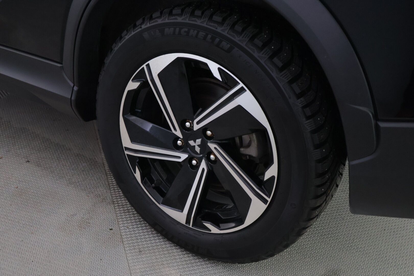 Mitsubishi ECLIPSE CROSS 2022 PHEV 4WD *LED / Navi / Carplay / Keyless / Lisälämmitin* - *Edulliset käyttökustannukset / Vähän ajettu*