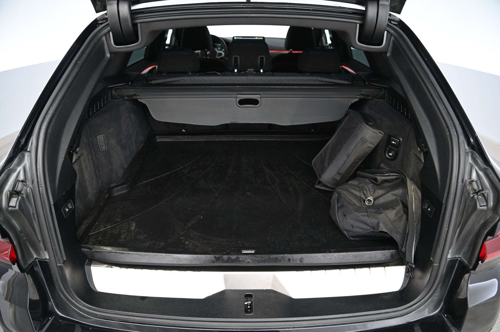 BMW 530 2021 G31 Touring 530e A Charged Edition M-Sport*H&K / Ratinlämmitin / Proff.Navi / Sporttipenkit / Vetokoukku* - *Merkkihuollettu / uudet talvirenkaat / Seuraava katsastus 10/27 / 2x alumiinivanteet*