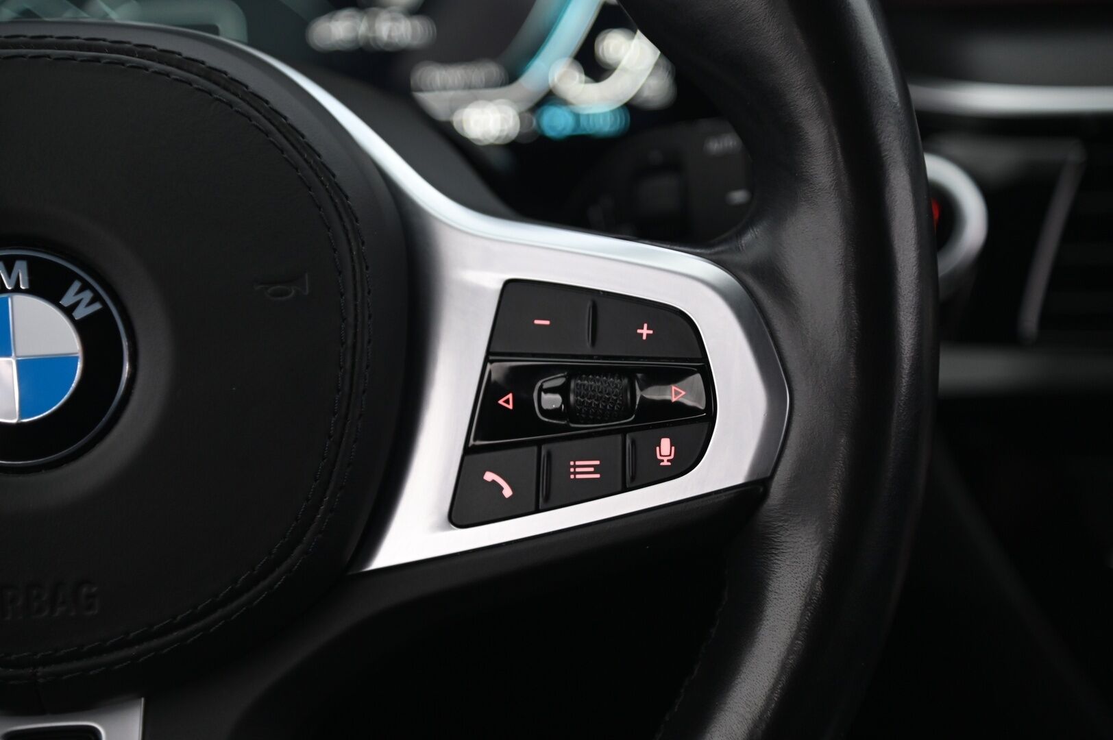 BMW 530 2021 G31 Touring 530e A Charged Edition M-Sport*H&K / Ratinlämmitin / Proff.Navi / Sporttipenkit / Vetokoukku* - *Merkkihuollettu / uudet talvirenkaat / Seuraava katsastus 10/27 / 2x alumiinivanteet*