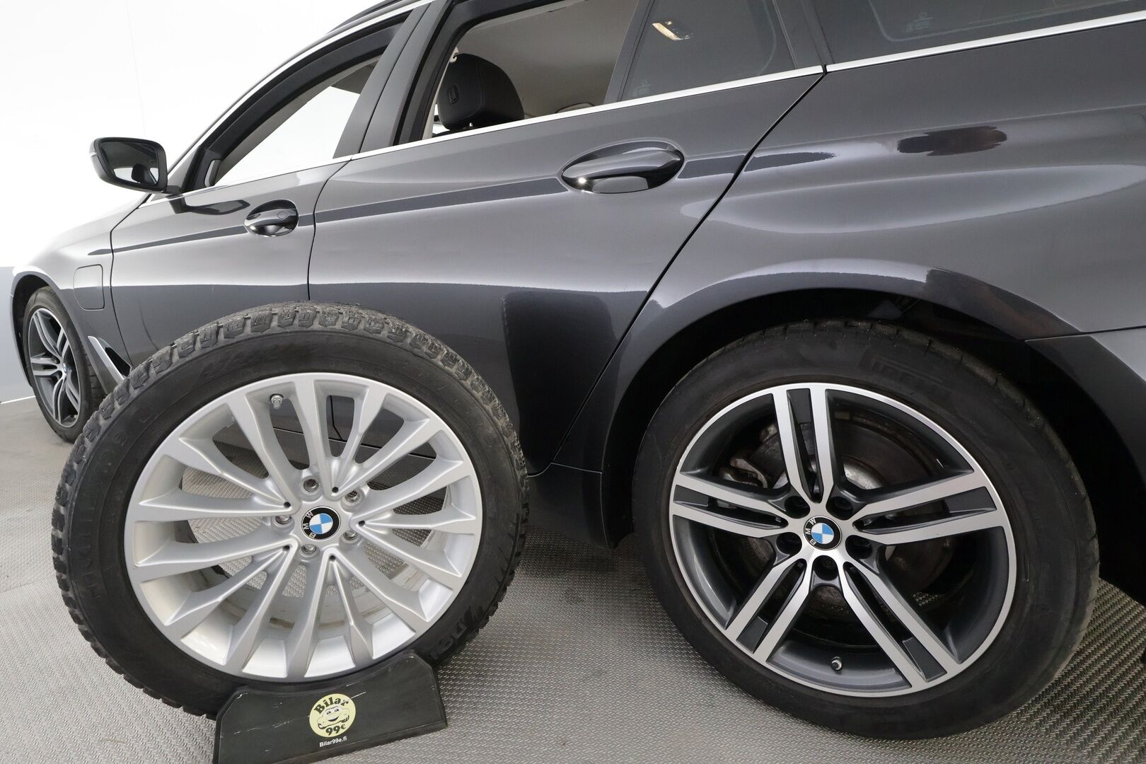 BMW 530 2021 G31 Touring 530e xDrive A Charged Edition - | Vakkari | Lisälämmitin | Koukku | H/K | LED | Osasähköt Sporttinahat | P.Kamera | Comfort access | Apple&Android | Merkkihuollettu | Kahdet Renkaat | 