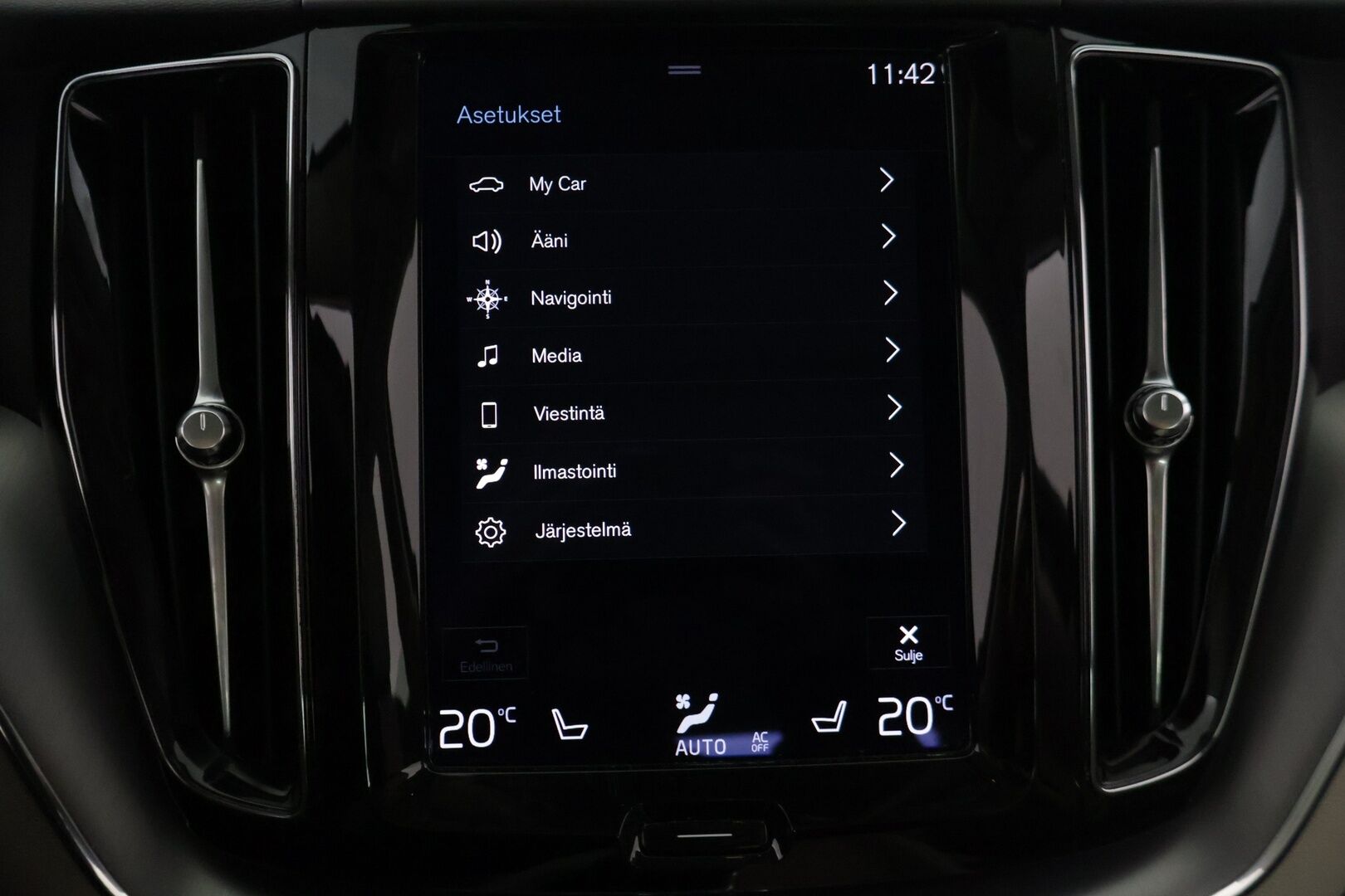 Volvo XC60 2021 T6 AWD Recharge Inscription Expression Aut. *Panoraama / Irrot Koukku / Vaalea Puolinahka* - *Näyttävällä sisustalla / Luotettava / Katumaasturi*