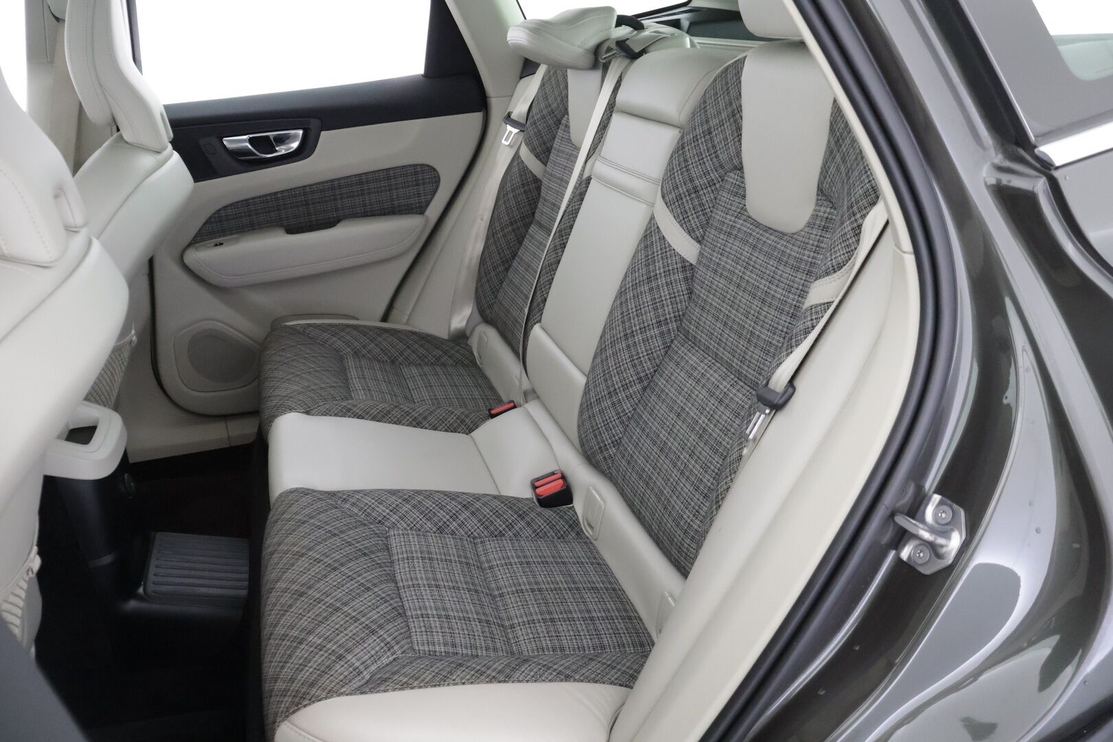 Volvo XC60 2021 T6 AWD Recharge Inscription Expression Aut. *Panoraama / Irrot Koukku / Vaalea Puolinahka* - *Näyttävällä sisustalla / Luotettava / Katumaasturi* - HULLUT BLACKWEEK JATKOT - KORKOTARJOUS 2,49%