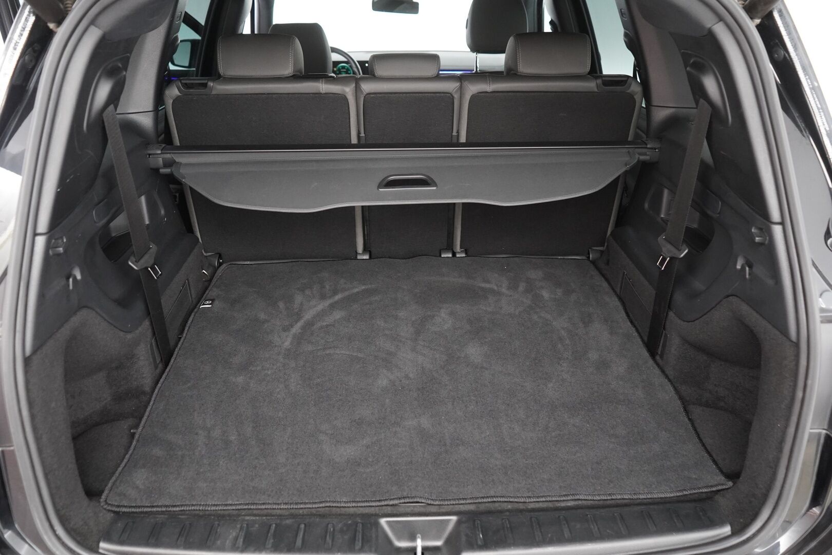 MERCEDES-BENZ EQB 2022 300 4MATIC Business 7P * Widescreen / Vakkari / Puolinahat / Kamera / Navi / Katveavustin* - 3,99% KORKOTARJOUS TÄHÄN AUTOON 21.9. ASTI - Uudet kesärenkaat / Viimeisin huolto 02/2025 / Molemmat laturit!