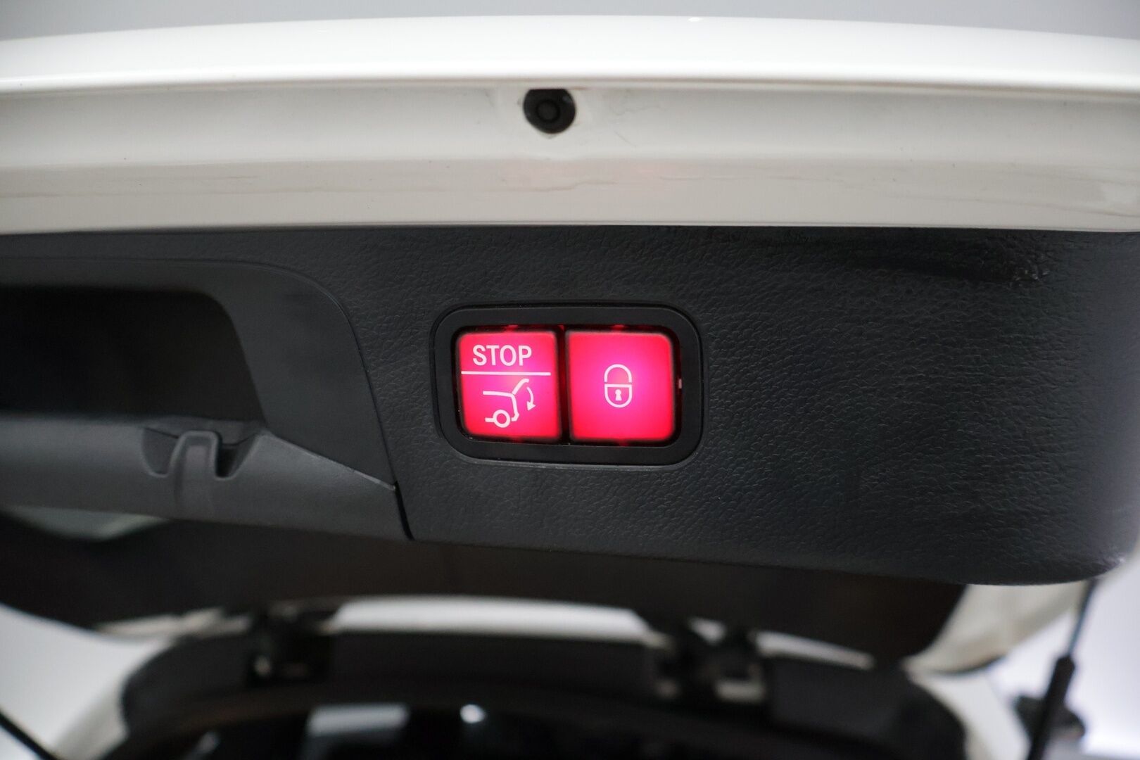 MERCEDES-BENZ GLC 2021 300 e 4MATIC A Business AMG EQ Power * Hierovat & Ilmastoidut Muistipenkit / Digimittaristo / HUD / 360° / Burmester / Multibeam-LED / KeylessGo * - AMG / Todella hyvät varusteet! / SOH 86,6% / Vetokoukku - HULLUT AVAJAISHULINAT KORKOTARJOUS 3,29 %