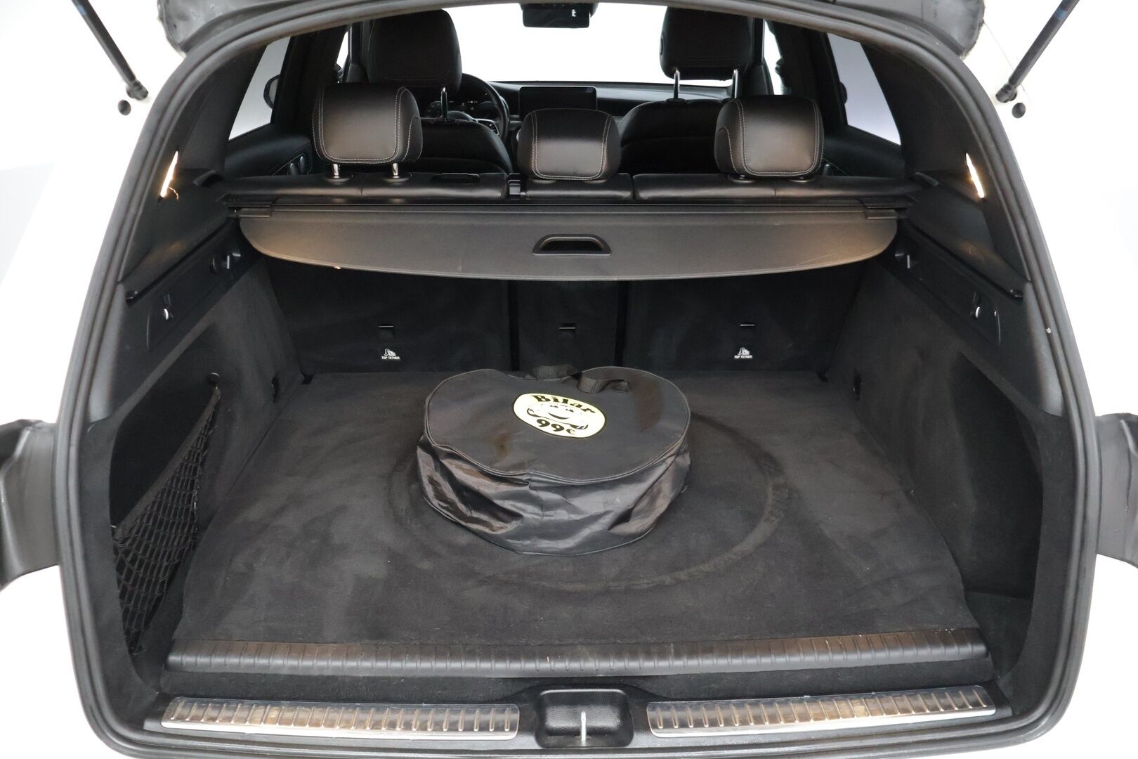 MERCEDES-BENZ GLC 2021 300 e 4MATIC A Business AMG EQ Power - | Hierovat & Ilmastoidut Muistipenkit | Digimittaristo | HUD | 360° | Burmester | Multibeam-LED | KeylessGo | Täyteen Varusteltu | SOH 86,6% | Vetokoukku |