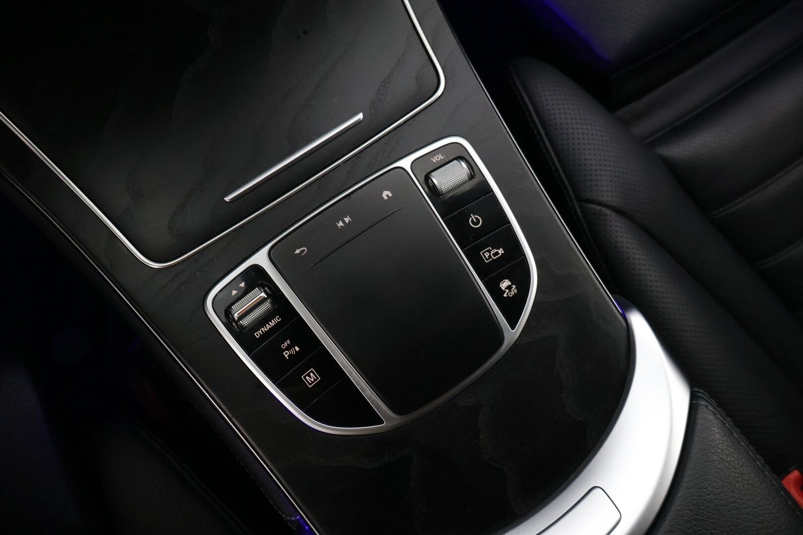 MERCEDES-BENZ GLC 2021 300 e 4MATIC A Business AMG EQ Power * Hierovat & Ilmastoidut Muistipenkit / Digimittaristo / HUD / 360° / Burmester / Multibeam-LED / KeylessGo * - AMG / Todella hyvät varusteet! / SOH 86,6% / Vetokoukku - HULLUT AVAJAISHULINAT KORKOTARJOUS 3,29 %