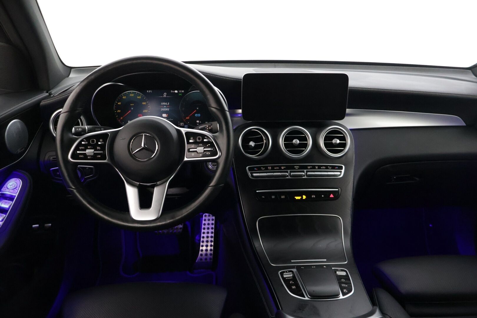 MERCEDES-BENZ GLC 2021 300 e 4MATIC A Business AMG EQ Power - | Hierovat & Ilmastoidut Muistipenkit | Digimittaristo | HUD | 360° | Burmester | Multibeam-LED | KeylessGo | Täyteen Varusteltu | SOH 86,6% | Vetokoukku |