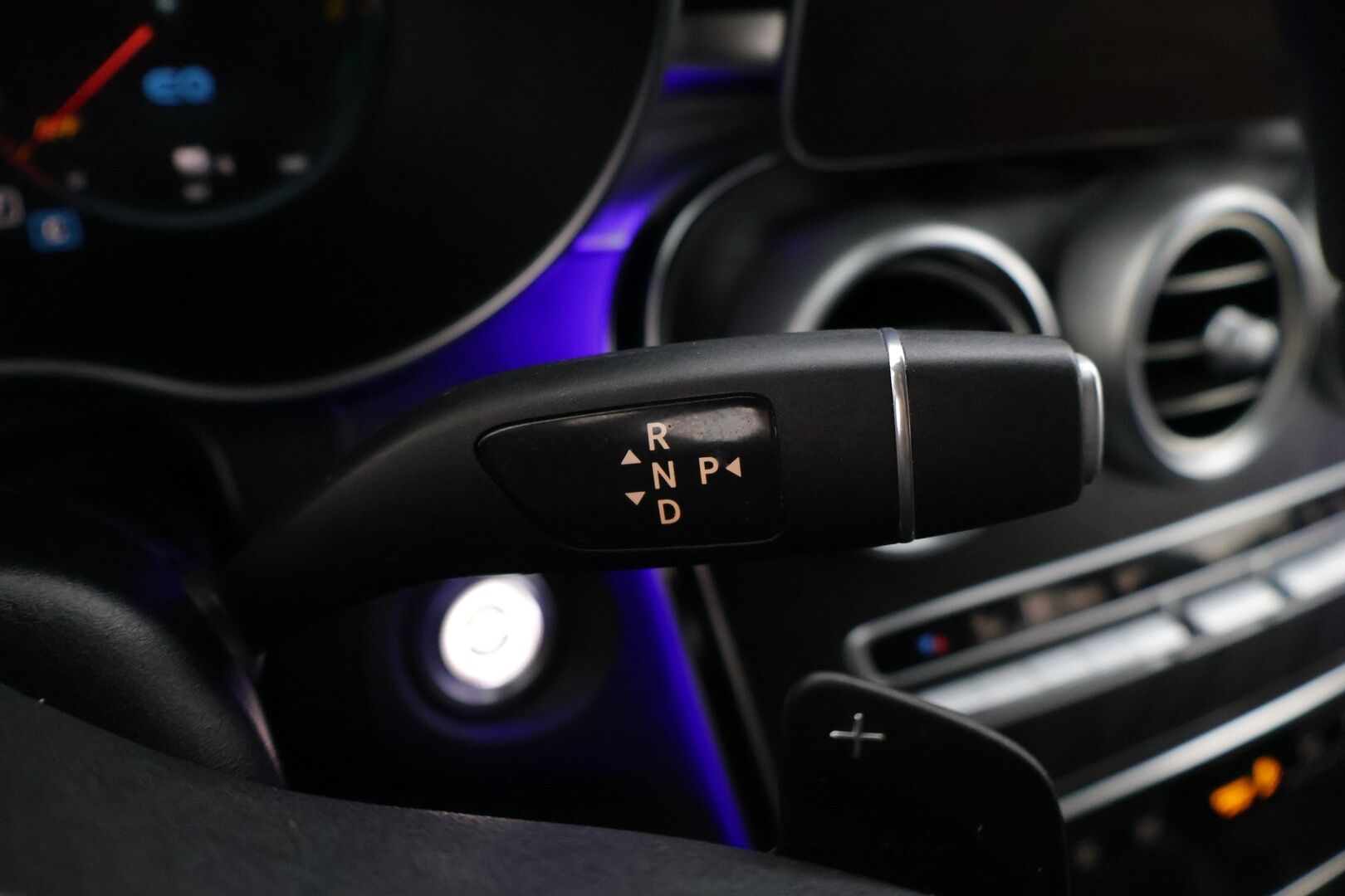 MERCEDES-BENZ GLC 2021 300 e 4MATIC A Business AMG EQ Power *Hierovat&Ilmastoidut Muistipenkit / Digimittaristo / HUD / 360° Kamera / Burmester / Multibeam-LED / KeylessGo / Koukku* - Todella hyvät varusteet!