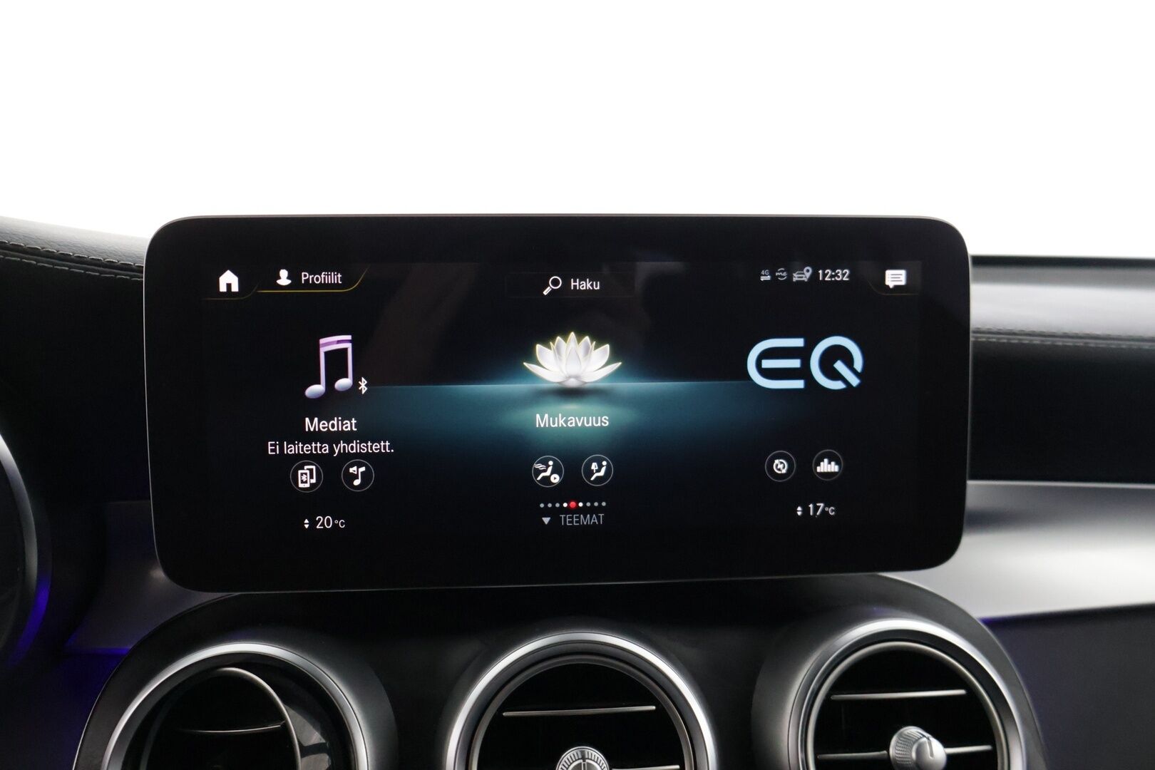 MERCEDES-BENZ GLC 2021 300 e 4MATIC A Business AMG EQ Power - | Hierovat & Ilmastoidut Muistipenkit | Digimittaristo | HUD | 360° | Burmester | Multibeam-LED | KeylessGo | Täyteen Varusteltu | SOH 86,6% | Vetokoukku |