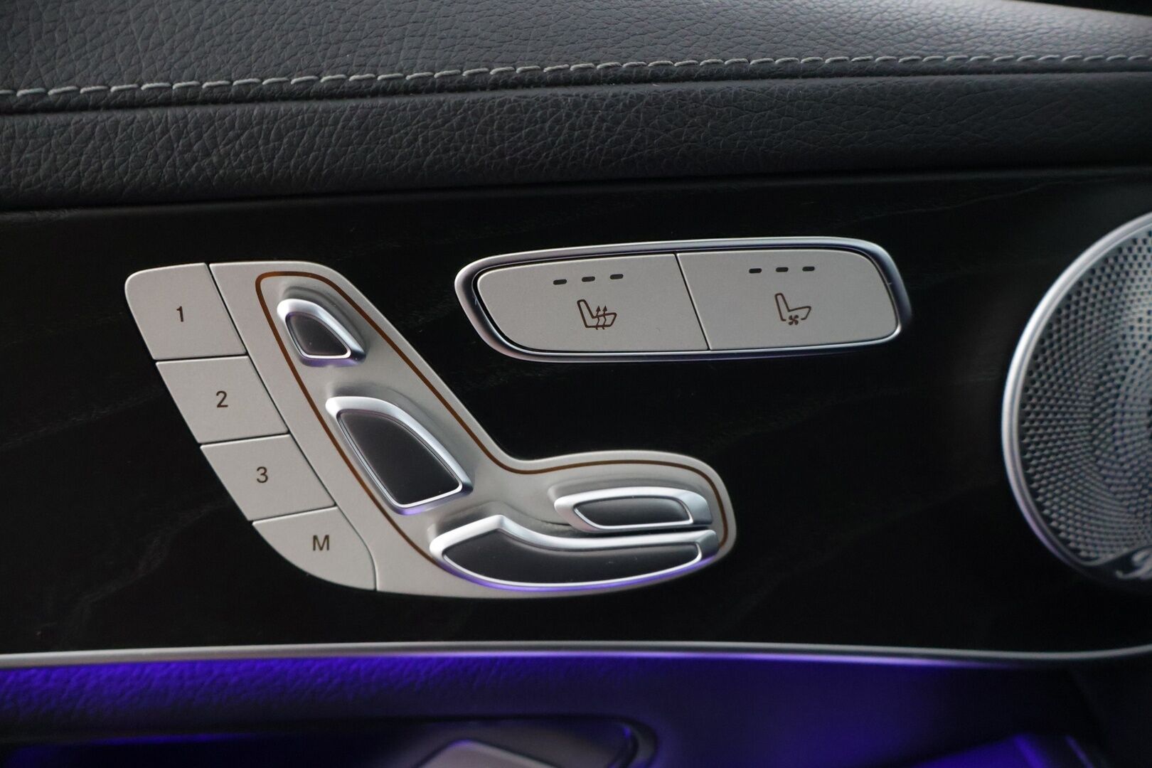 MERCEDES-BENZ GLC 2021 300 e 4MATIC A Business AMG EQ Power *Hierovat&Ilmastoidut Muistipenkit / Digimittaristo / HUD / 360° Kamera / Burmester / Multibeam-LED / KeylessGo / Koukku* - Todella hyvät varusteet!