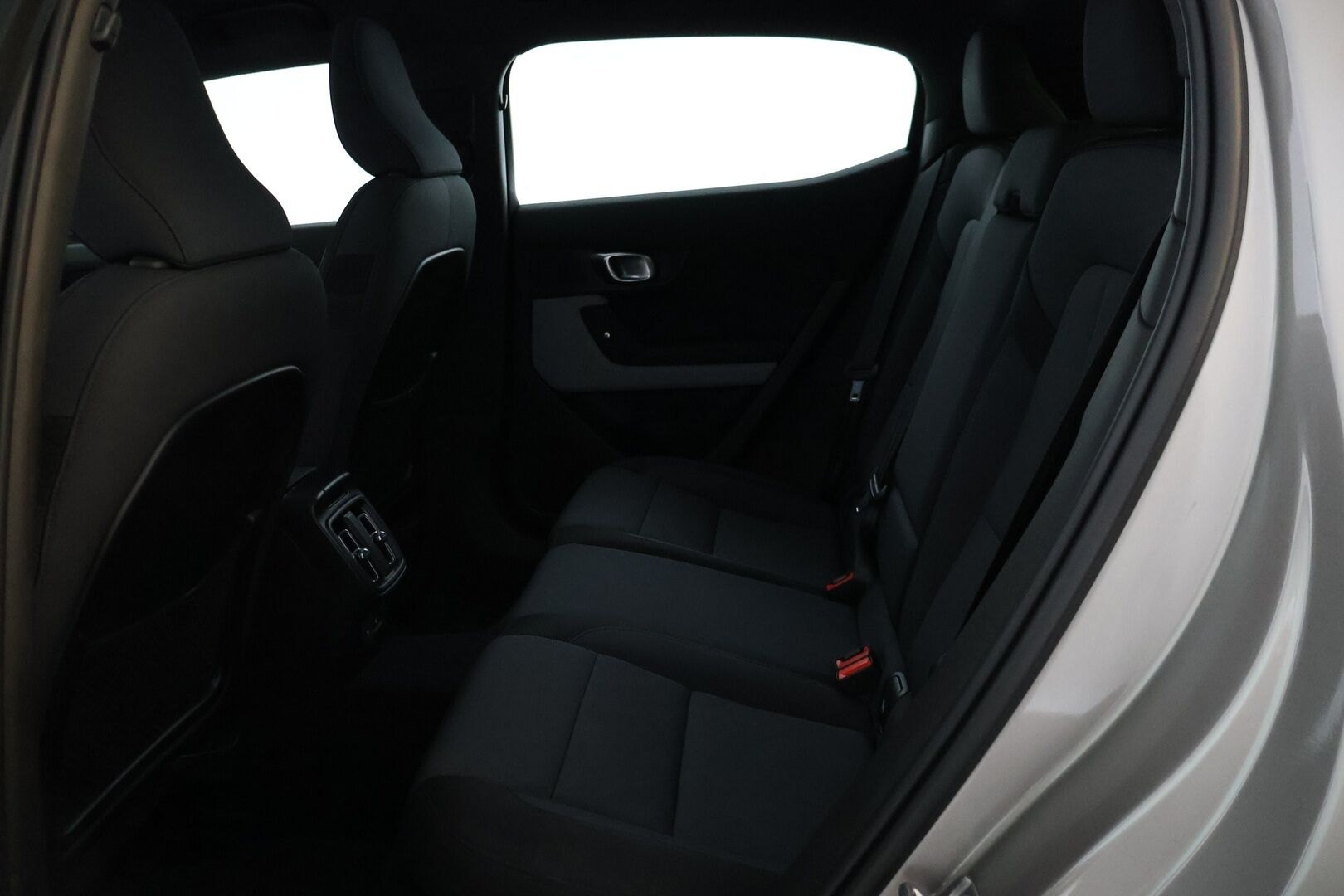 POLESTAR 2 2021 Long Range Launch Edition 300KW | 78kWh *Adapt.Vakkari / Muistipenkki / HarmanKardon / 360° Kamera / Lasikatto / Katveavustin / KeylessGo / Pixel-LED* - 2x Renkaat ja vanteet / Juuri huollettu / Pinnoite /  Ajamattomat kesärenkaat - HULLU BLACKWEEK KORKOTARJOUS 2,49%