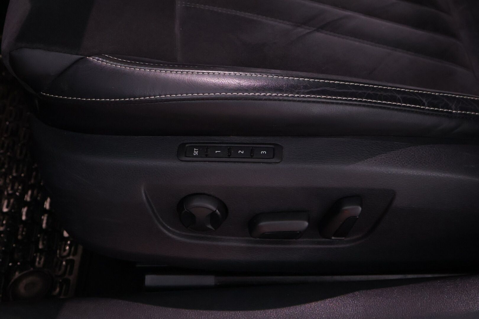 SKODA SUPERB 2021 1,4 TSI PHEV Style iV DSG Aut. * ACC / Webasto / Muistipenkki / Canton / Kaistavahti / KeylessGo / P.Kamera / Koukku * - Uudet kesärenkaat / Upea Metalliväri / Siistikuntoinen!