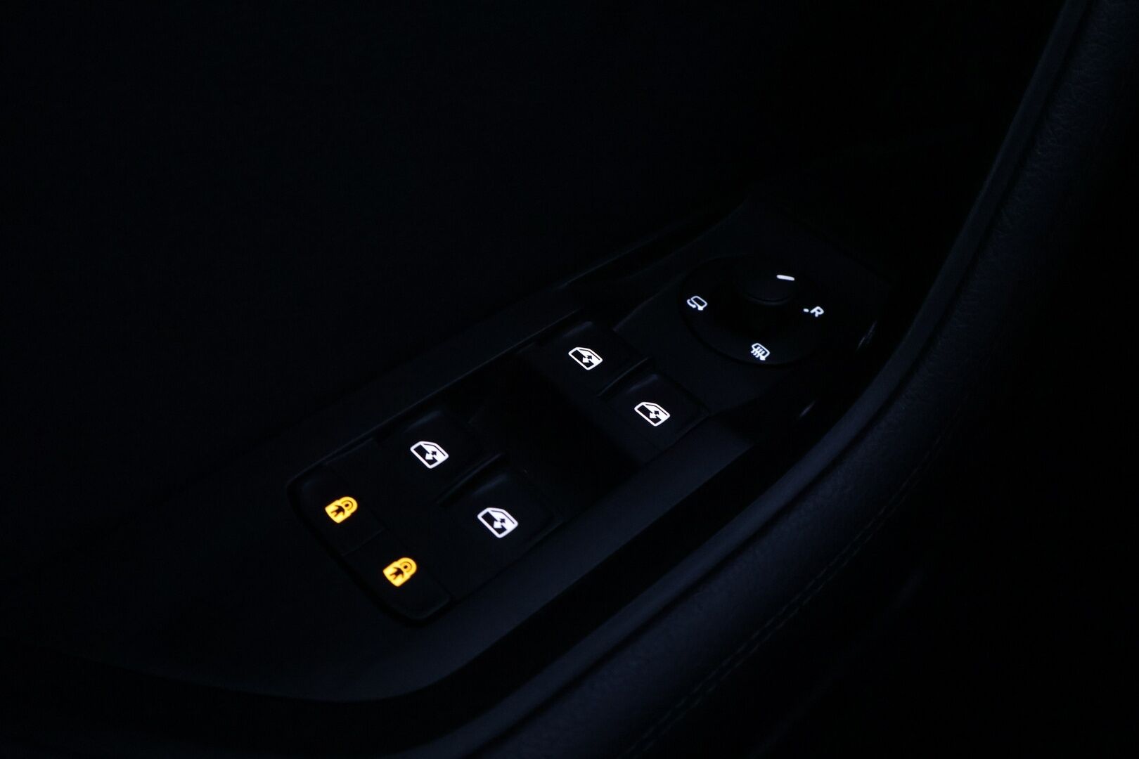 SKODA SUPERB 2021 1,4 TSI PHEV Style iV DSG Aut. * ACC / Webasto / Muistipenkki / Canton / Kaistavahti / KeylessGo / P.Kamera / Koukku * - Uudet kesärenkaat / Upea Metalliväri / Siistikuntoinen!