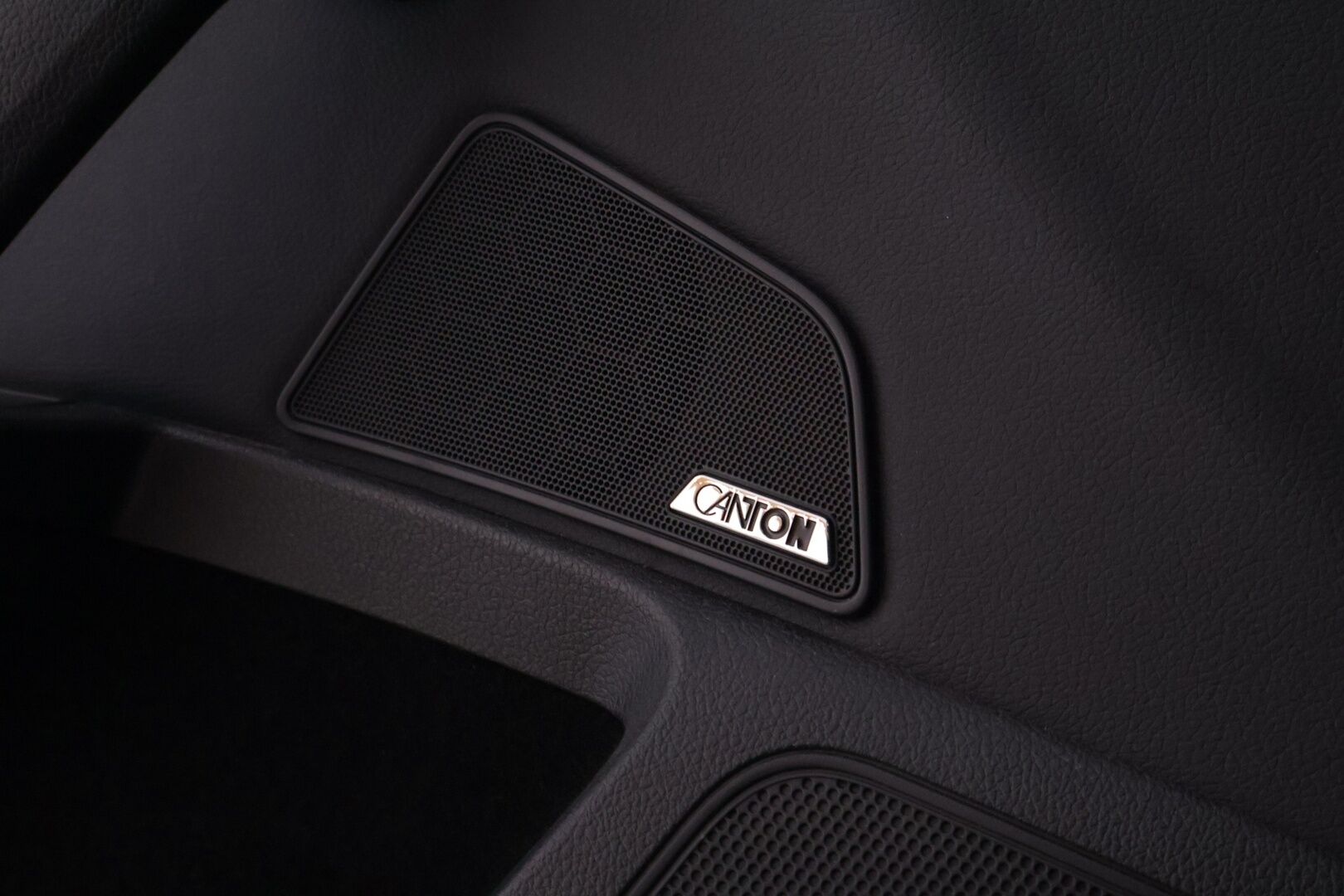 SKODA SUPERB 2021 1,4 TSI PHEV Style iV DSG Aut. * ACC / Webasto / Muistipenkki / Canton / Kaistavahti / KeylessGo / P.Kamera / Koukku * - Uudet kesärenkaat / Upea Metalliväri / Siistikuntoinen!