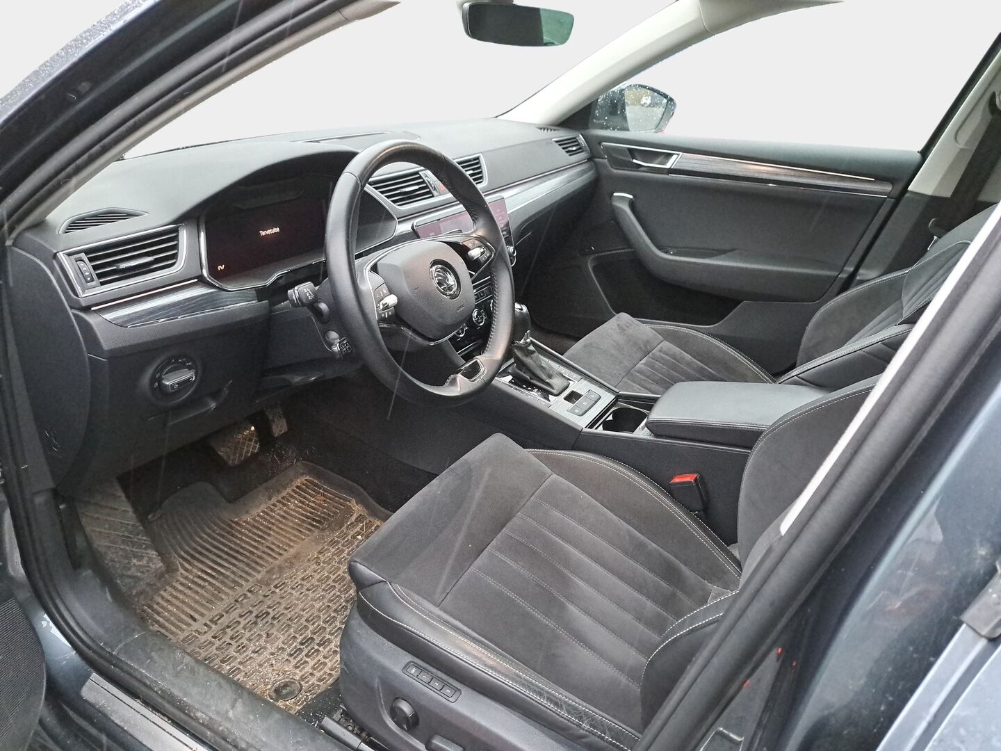 SKODA SUPERB 2021 1,4 TSI PHEV Style iV DSG Aut. * ACC / Webasto / Muistipenkki / Canton / Kaistavahti / KeylessGo / P.Kamera / Koukku * - Uudet kesärenkaat / Upea Metalliväri / Siistikuntoinen! - HULLUT JOULUT KORKOTARJOUS 2,49% 