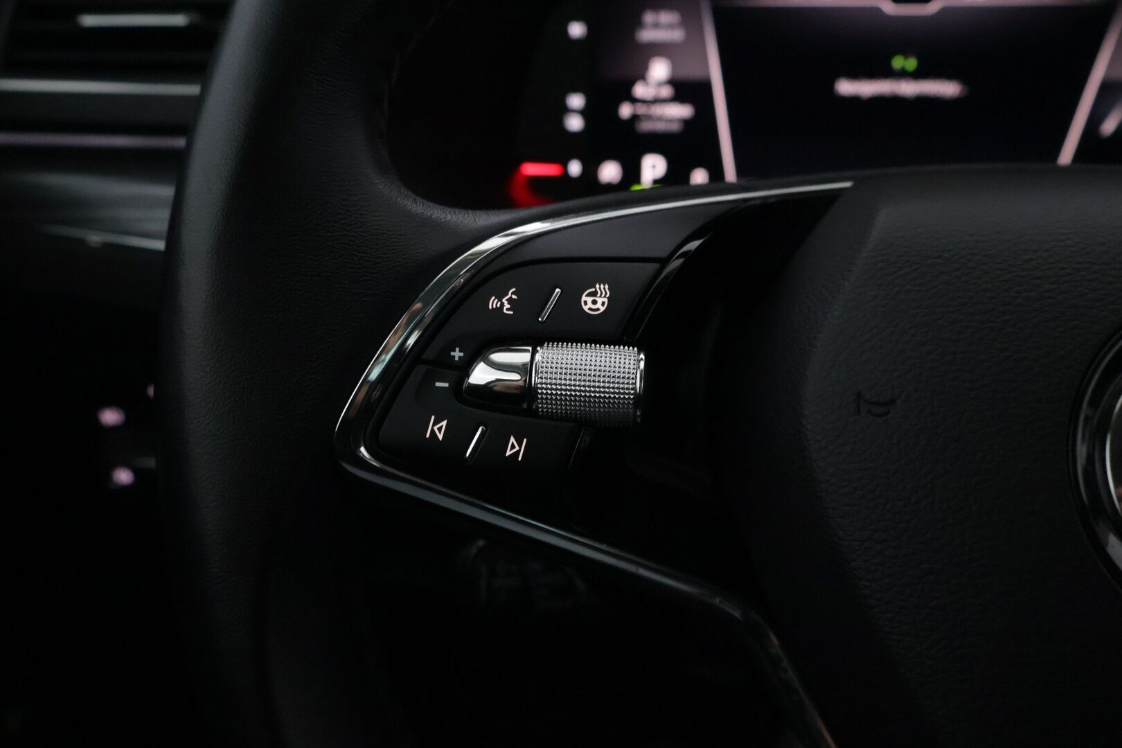 SKODA SUPERB 2021 1,4 TSI PHEV Style iV DSG Aut. * ACC / Webasto / Muistipenkki / Canton / Kaistavahti / KeylessGo / P.Kamera / Koukku * - Uudet kesärenkaat / Upea Metalliväri / Siistikuntoinen!