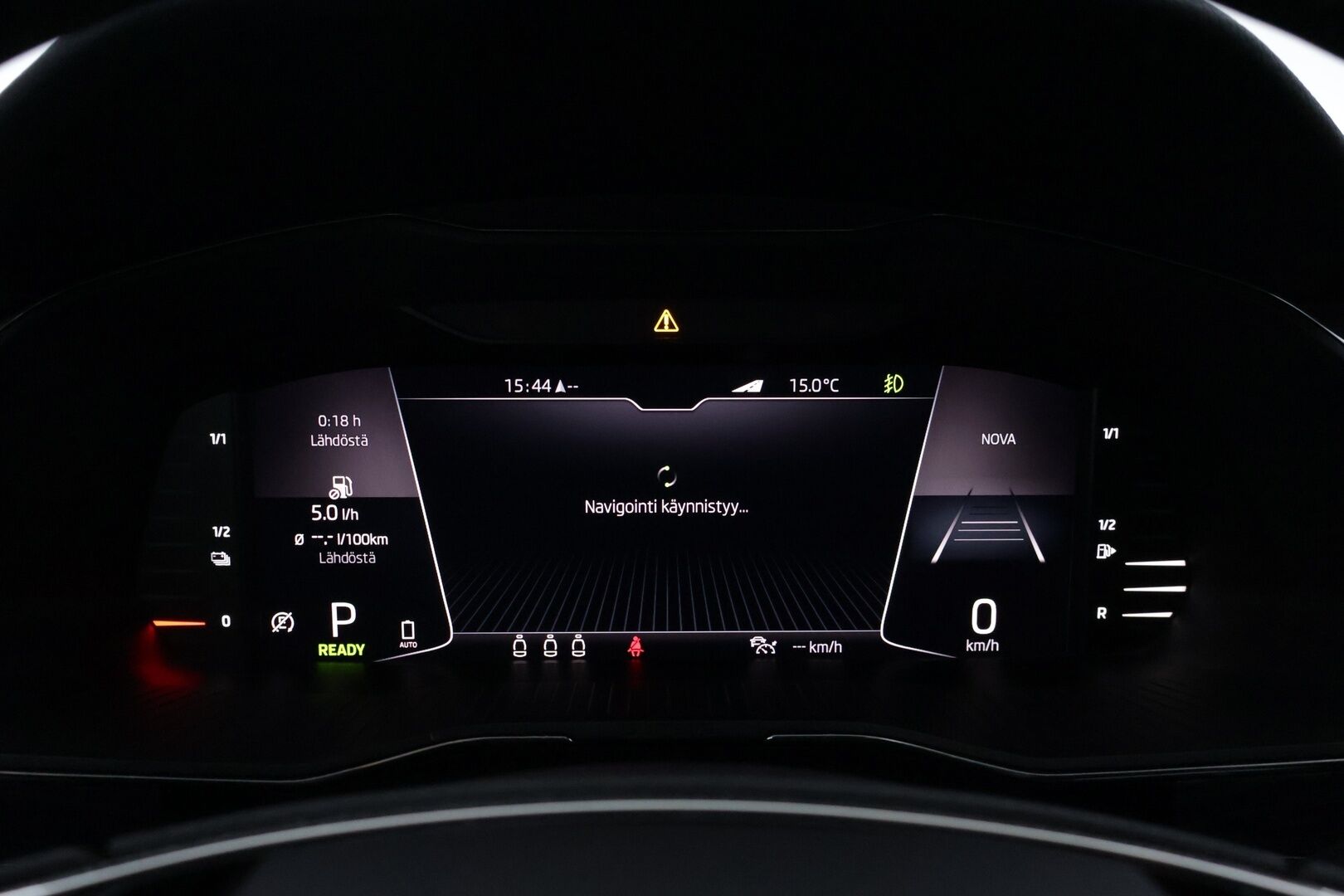 SKODA SUPERB 2021 1,4 TSI PHEV Style iV DSG Aut. * ACC / Webasto / Muistipenkki / Canton / Kaistavahti / KeylessGo / P.Kamera / Koukku * - Uudet kesärenkaat / Upea Metalliväri / Siistikuntoinen! - HULLUT AVAJAISHULINAT KORKOTARJOUS 3,29 %