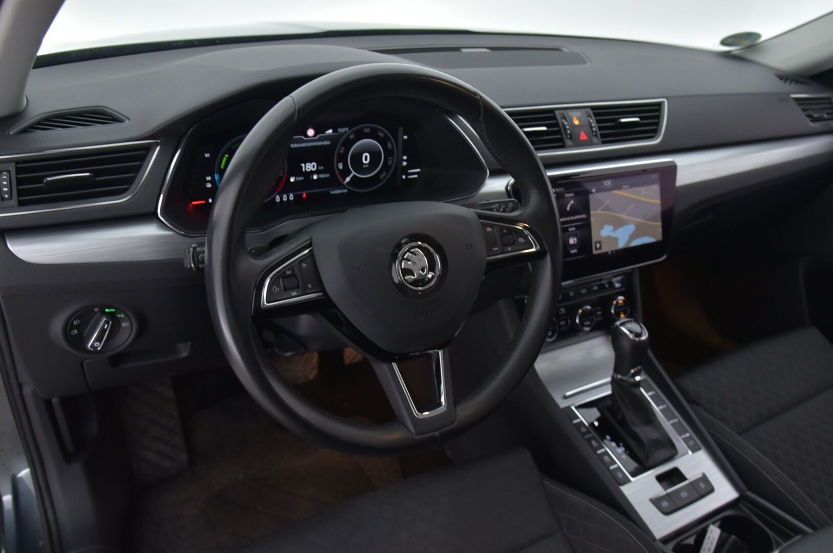 SKODA SUPERB 2020 Combi 1.4 TSI PHEV Ambition iV BusinessLine DSG Aut. * Digimittaristo / Vakkari / Navi / Apple&Android / LED-Valot / Sähköluukku * - SOH 89% / Juuri saapunut / Hyvä huoltohistoria 