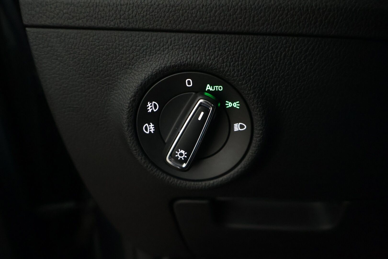 SKODA SUPERB 2020 Combi 1.4 TSI PHEV Ambition iV BusinessLine DSG Aut. - | Digimittaristo | Vakkari | Navi | Apple&Android | LED-Valot | Sähköluukku | SOH 89%