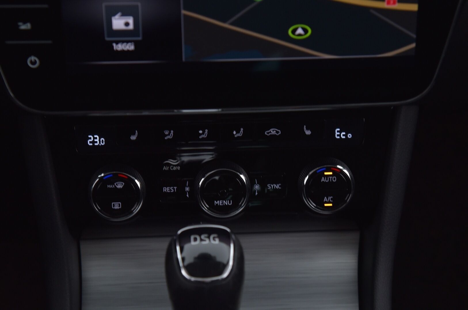 SKODA SUPERB 2020 Combi 1.4 TSI PHEV Ambition iV BusinessLine DSG Aut. * Digimittaristo / Vakkari / Navi / Apple&Android / LED-Valot / Sähköluukku * - SOH 89% / Juuri saapunut / Hyvä huoltohistoria 