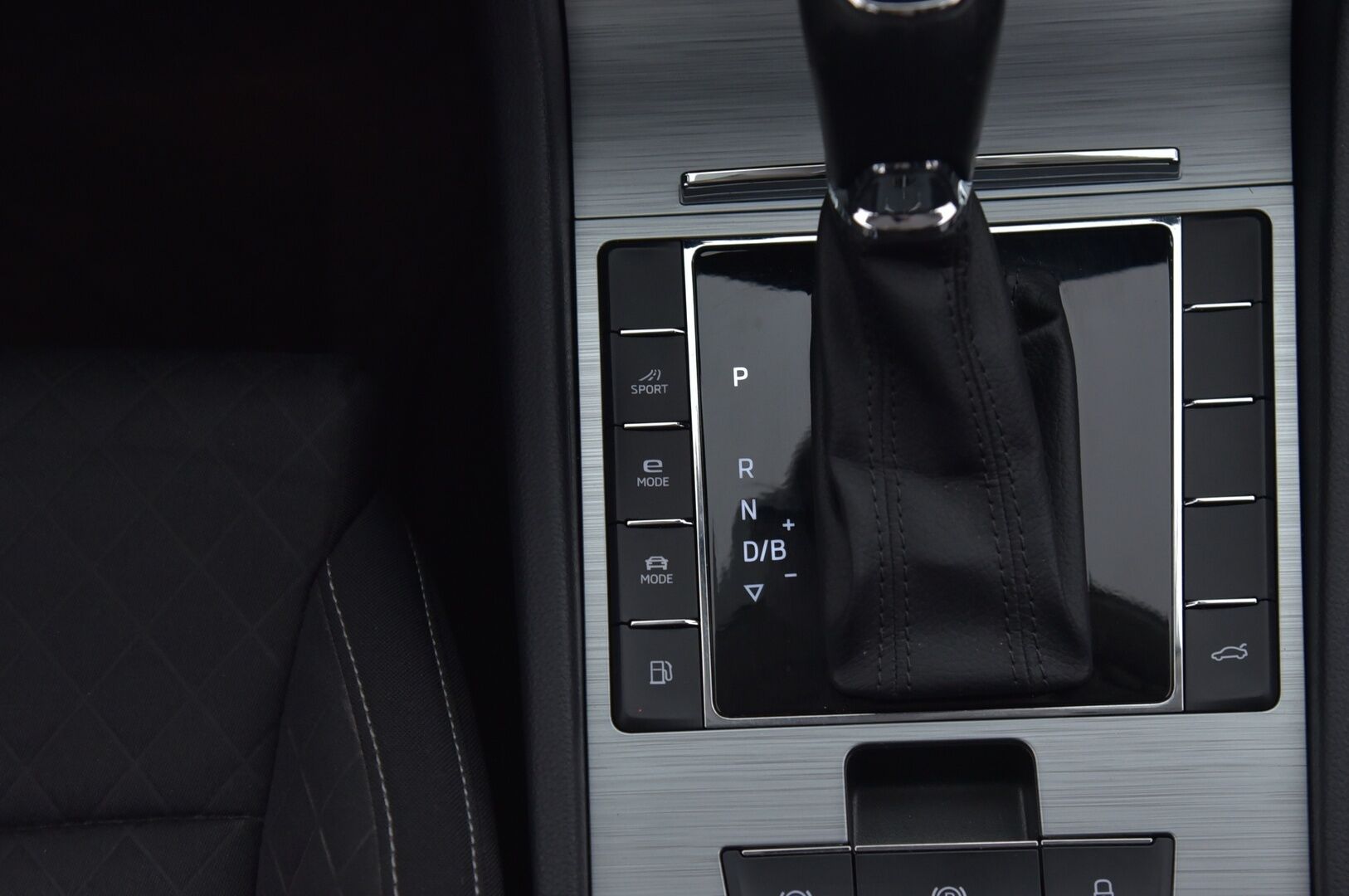 SKODA SUPERB 2020 Combi 1.4 TSI PHEV Ambition iV BusinessLine DSG Aut. * Digimittaristo / Vakkari / Navi / Apple&Android / LED-Valot / Sähköluukku * - SOH 89% / Juuri saapunut / Hyvä huoltohistoria 