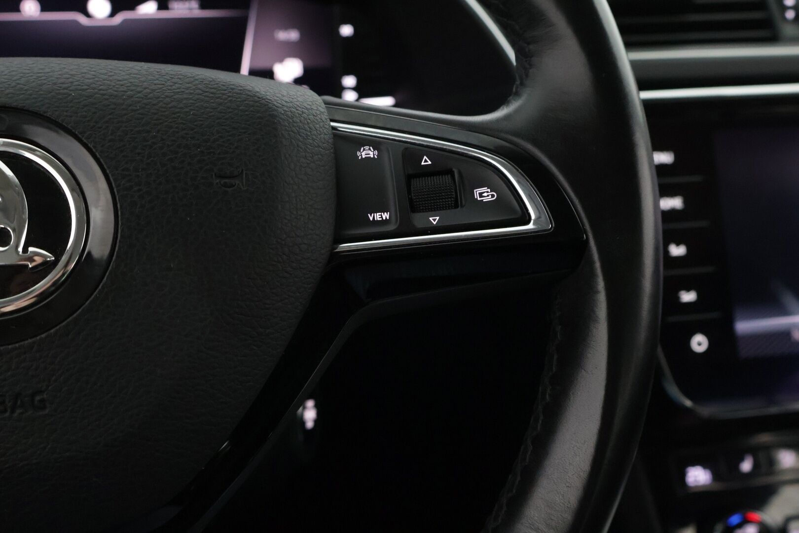 SKODA SUPERB 2020 Combi 1.4 TSI PHEV Ambition iV BusinessLine DSG Aut. - | Digimittaristo | Vakkari | Navi | Apple&Android | LED-Valot | Sähköluukku | SOH 89%