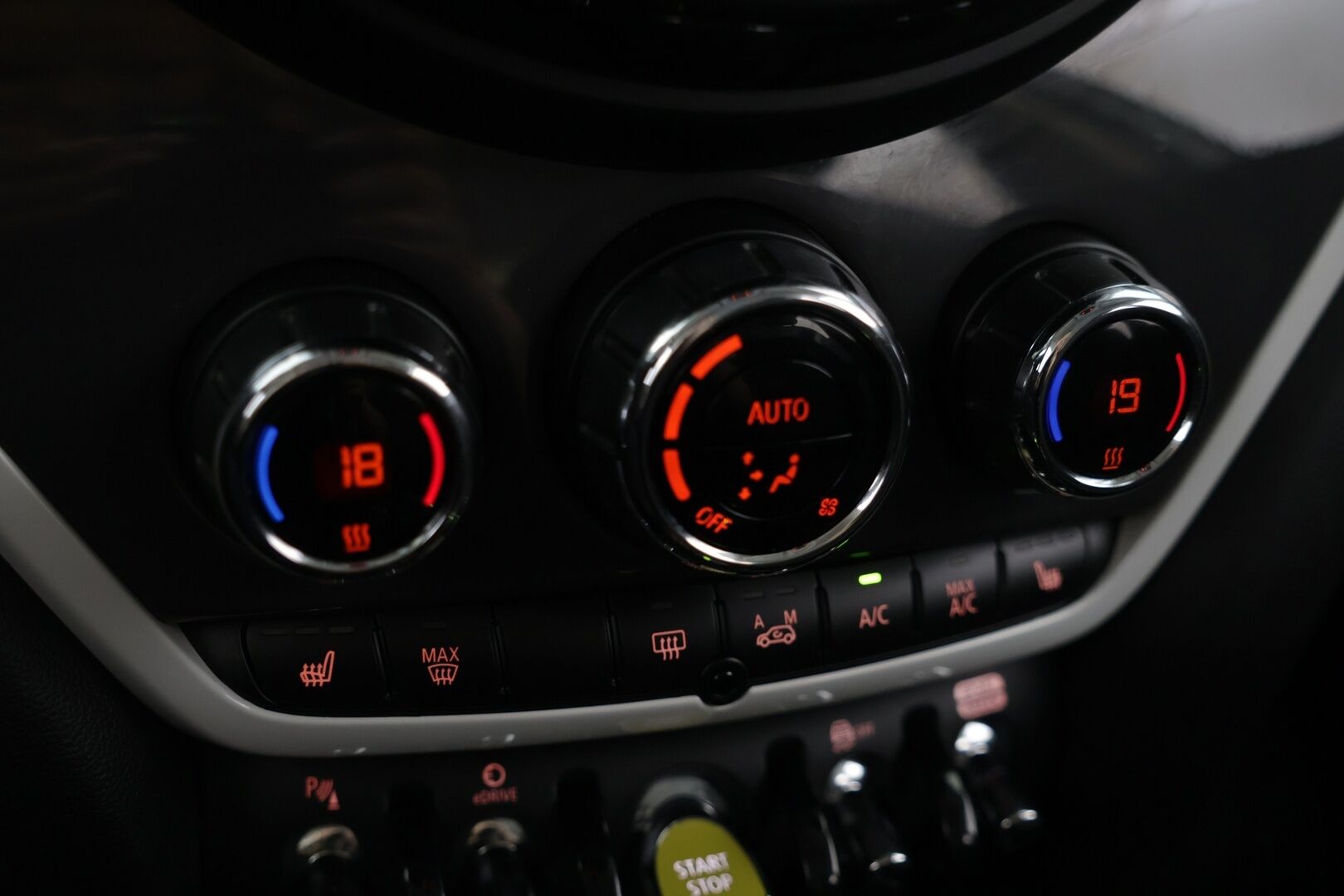 MINI COUNTRYMAN 2018 SE ALL4 Countryman Plug-in Aut | Adapt.vak | Comfort Access | P-kamera | Navigointi