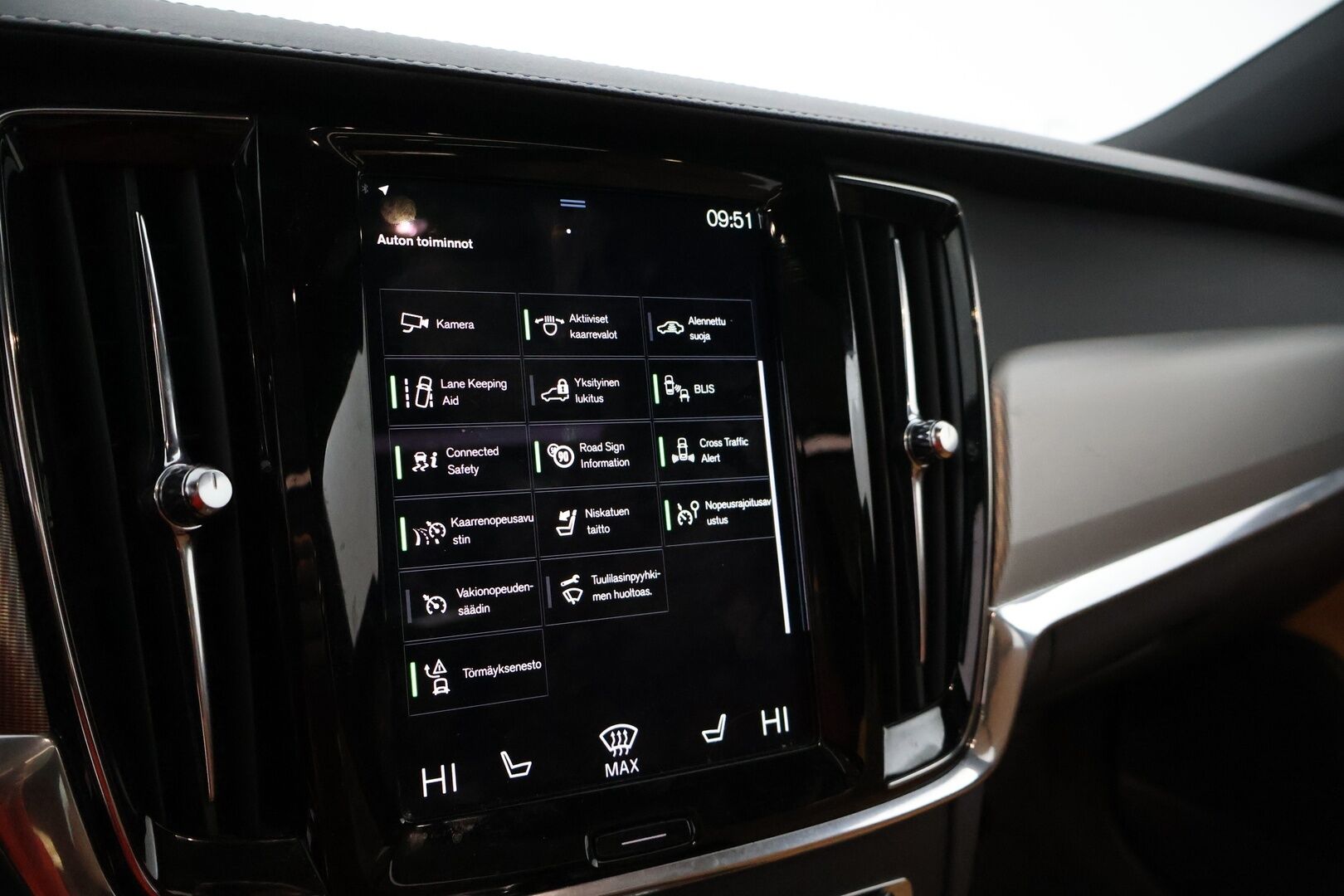 Volvo V90 2020 T8 Recharge AWD Inscription *Adapt.Vakkari / Panorama / H&K / Sporttinahat / Muistipenkki / P.Kamera / Navi / Keyless* - *Lisävalot maskin takana / Näyttävä yksilö / Hyvin pidetty!*