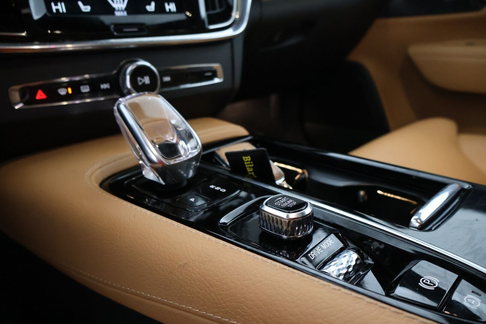 Volvo V90 2020 T8 Recharge AWD Inscription *Adapt.Vakkari / Panorama / H&K / Sporttinahat / Muistipenkki / P.Kamera / Navi / Keyless* - *Lisävalot maskin takana / Näyttävä yksilö / Hyvin pidetty!*