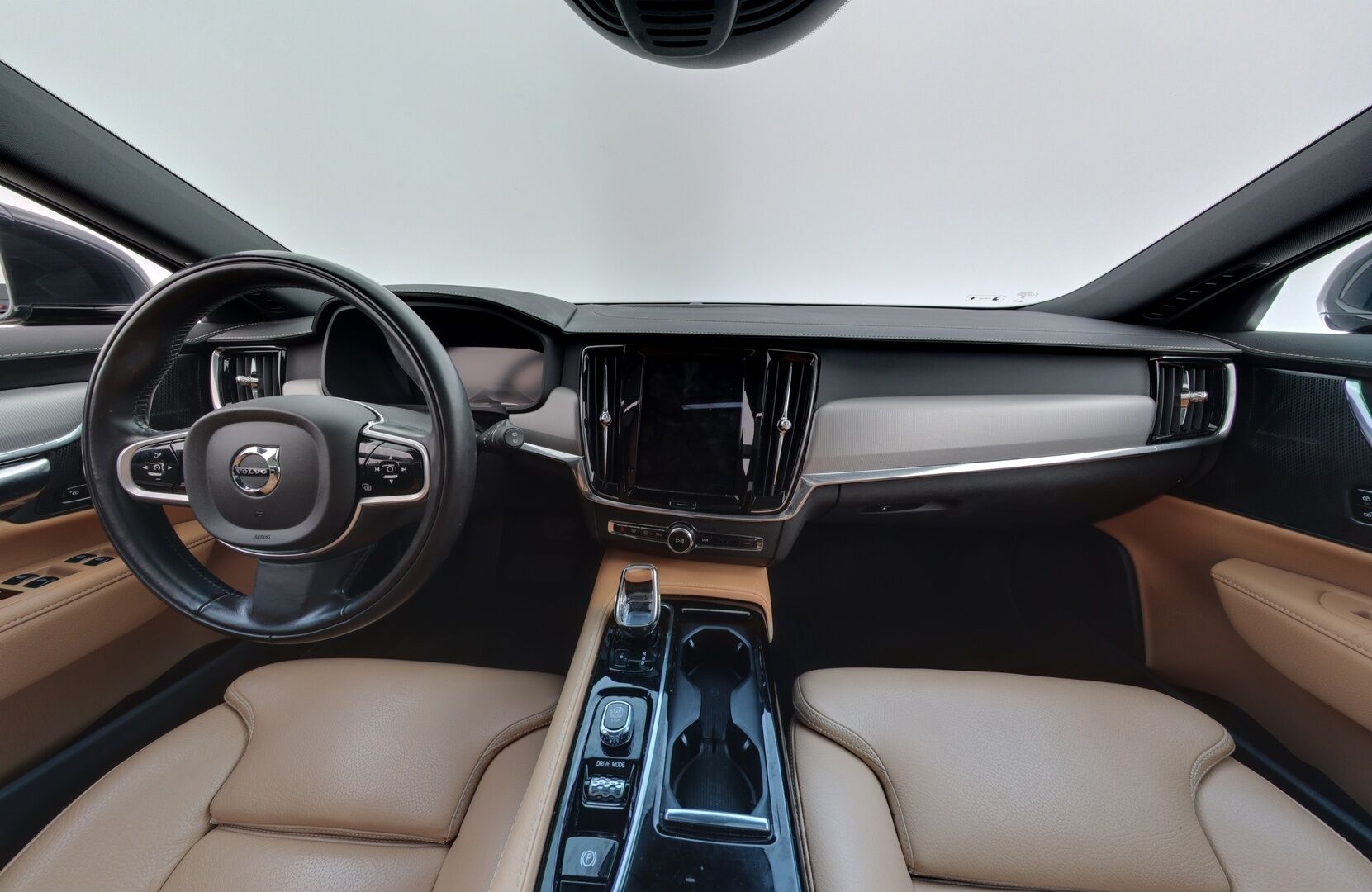 Volvo V90 2020 T8 Recharge AWD Inscription *Adapt.Vakkari / Panorama / H&K / Sporttinahat / Muistipenkki / P.Kamera / Navi / Keyless* - *Lisävalot maskin takana / Näyttävä yksilö / Hyvin pidetty!*