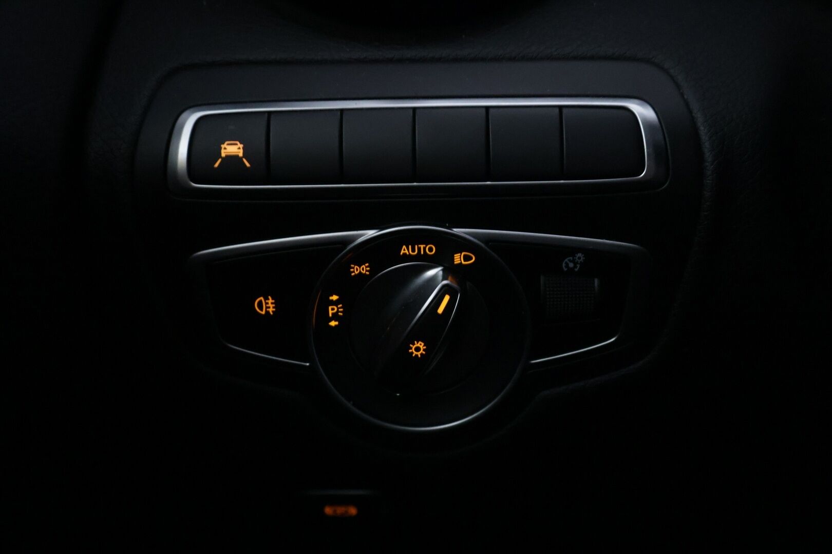 MERCEDES-BENZ C 2020 300 e T Avantgarde EQ Power *ACC / Burmester / Multibeam LED / Vetokoukku / Sporttipenkit / Keyless* - Vetokoukku / Kahdet Mersun vanteet / Hyvä huoltohistoria