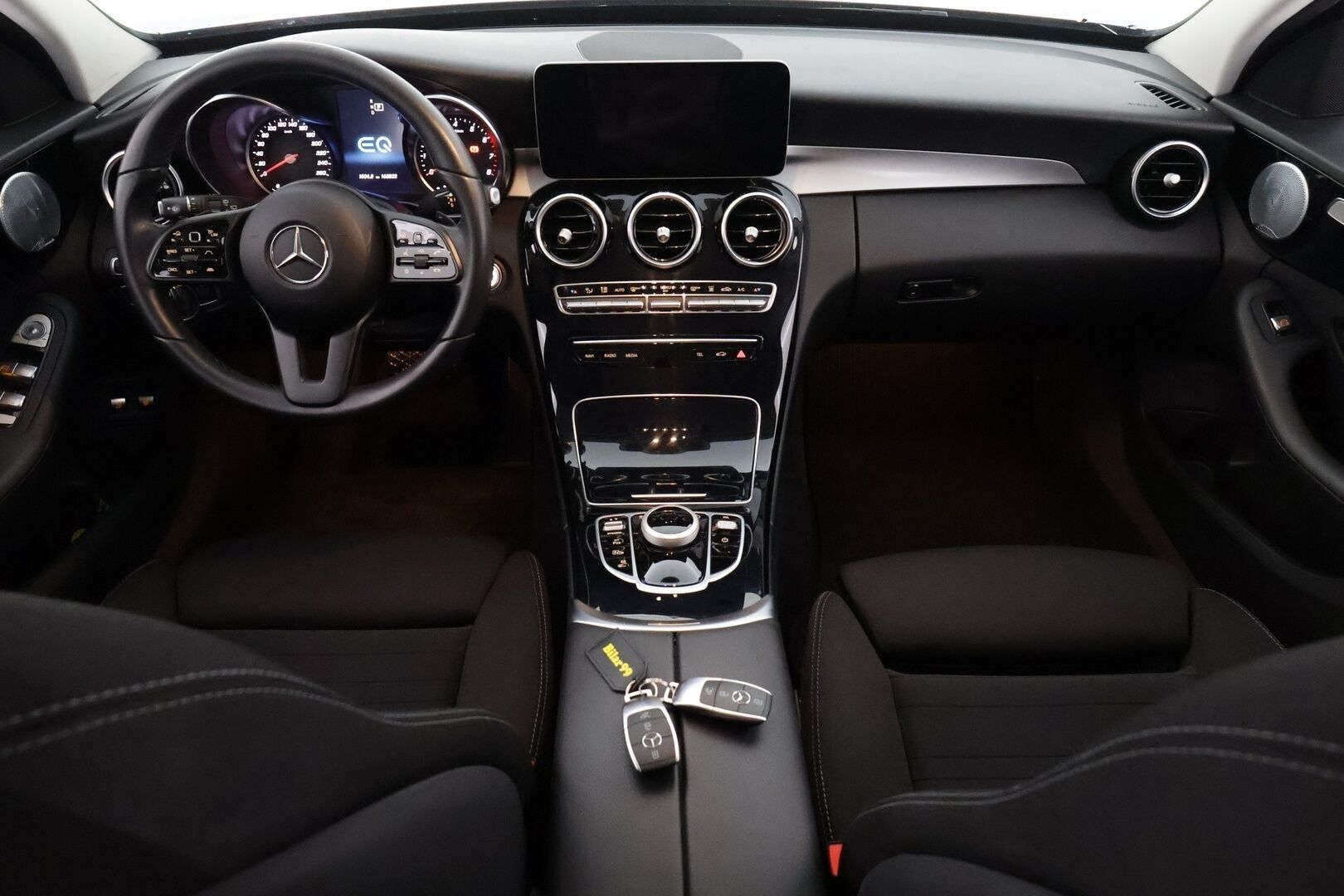 MERCEDES-BENZ C 2020 300 e T Avantgarde EQ Power *ACC / Burmester / Multibeam LED / Vetokoukku / Sporttipenkit / Keyless* - Huokeaan hintaan! / Vetokoukku / Kahdet Mersun vanteet / Mersun huoltohistoria!