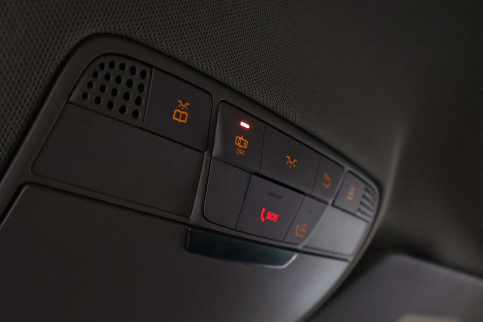 MERCEDES-BENZ C 2020 300 e T Avantgarde EQ Power - Burmester | Multibeam LED | Vetokoukku | Sporttipenkit | Keyless | Navi | Vetokoukku | Kahdet Mersun vanteet | Hyvä huoltohistoria