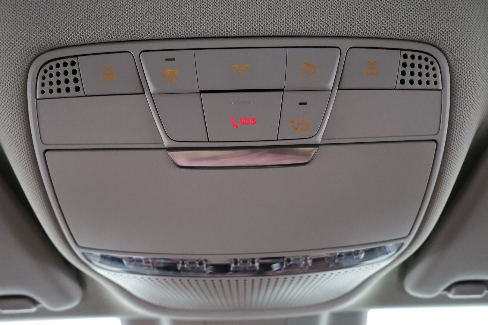 MERCEDES-BENZ C 2020 300 e T Avantgarde EQ Power *ACC / Burmester / Multibeam LED / Vetokoukku / Sporttipenkit / Keyless* - Huokeaan hintaan! / Vetokoukku / Kahdet Mersun vanteet / Mersun huoltohistoria!