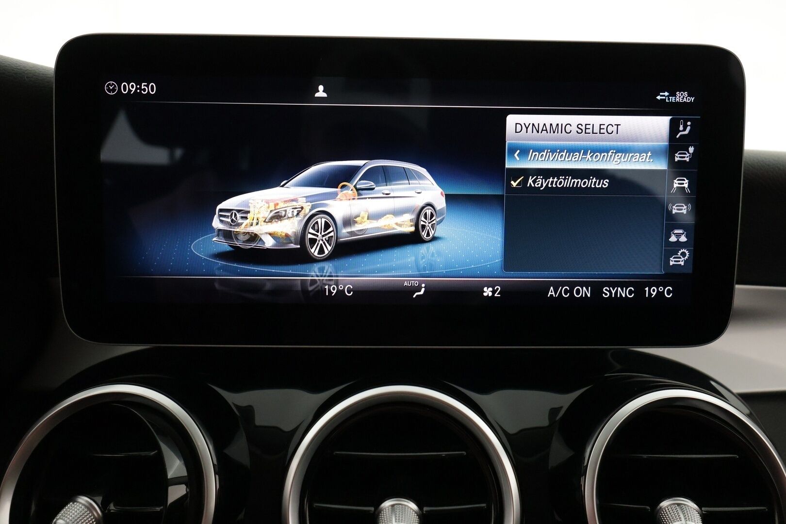 MERCEDES-BENZ C 2020 300 e T Avantgarde EQ Power *ACC / Burmester / Multibeam LED / Vetokoukku / Sporttipenkit / Keyless* - Huokeaan hintaan! / Vetokoukku / Kahdet Mersun vanteet / Mersun huoltohistoria!