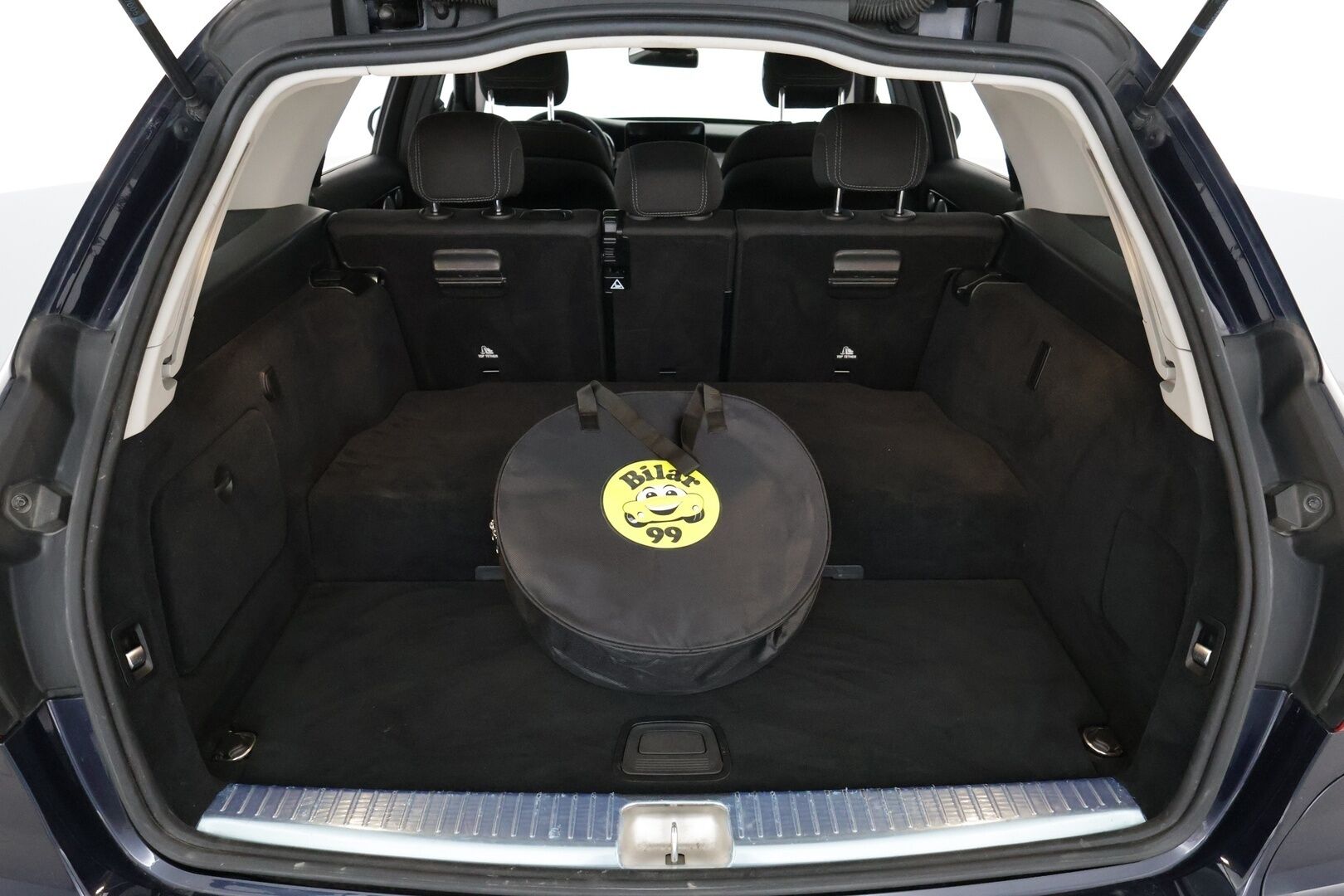 MERCEDES-BENZ C 2020 300 e T Avantgarde EQ Power *ACC / Burmester / Multibeam LED / Vetokoukku / Sporttipenkit / Keyless* - Huokeaan hintaan! / Vetokoukku / Kahdet Mersun vanteet / Mersun huoltohistoria!