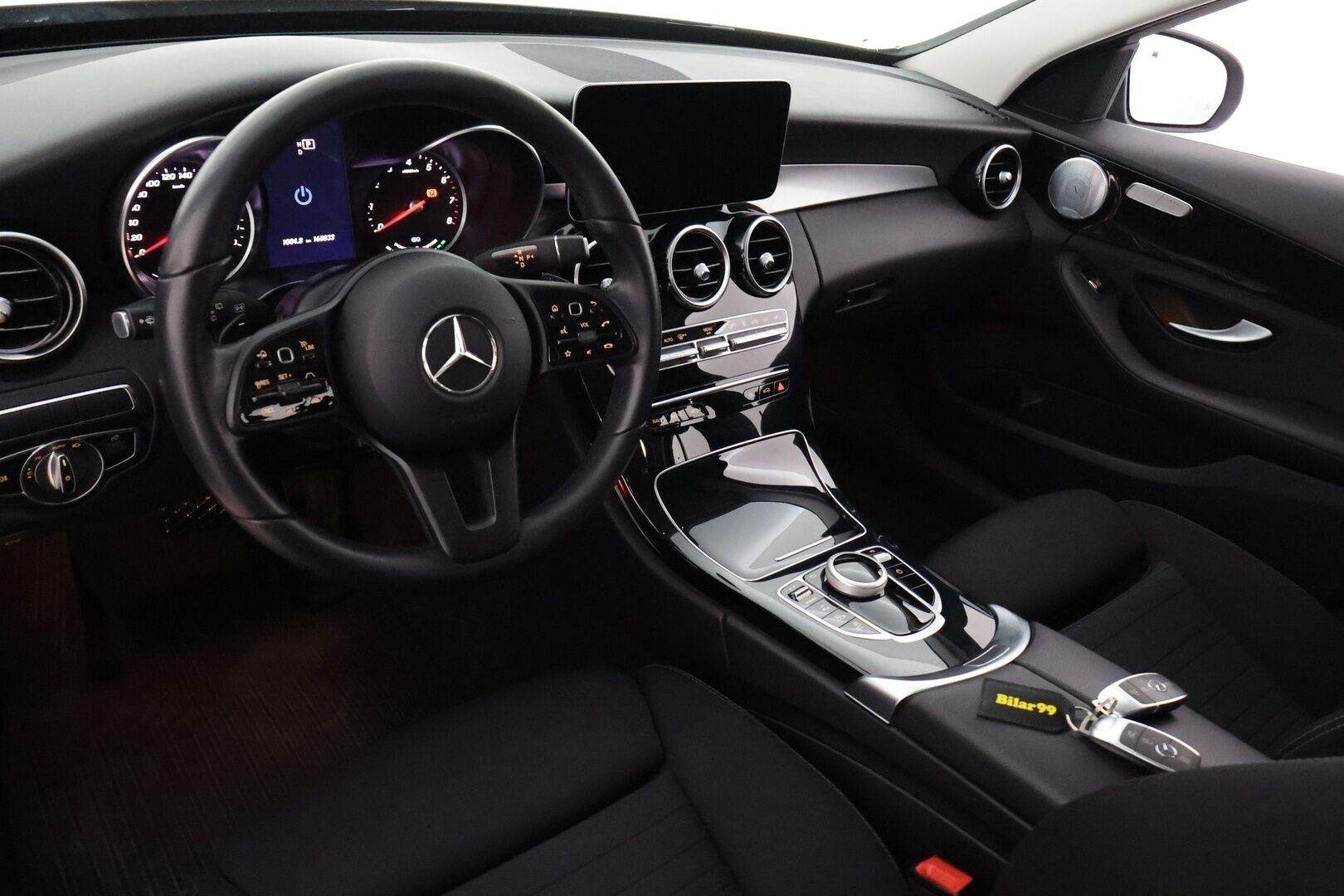 MERCEDES-BENZ C 2020 300 e T Avantgarde EQ Power *ACC / Burmester / Multibeam LED / Vetokoukku / Sporttipenkit / Keyless* - Huokeaan hintaan! / Vetokoukku / Kahdet Mersun vanteet / Mersun huoltohistoria!