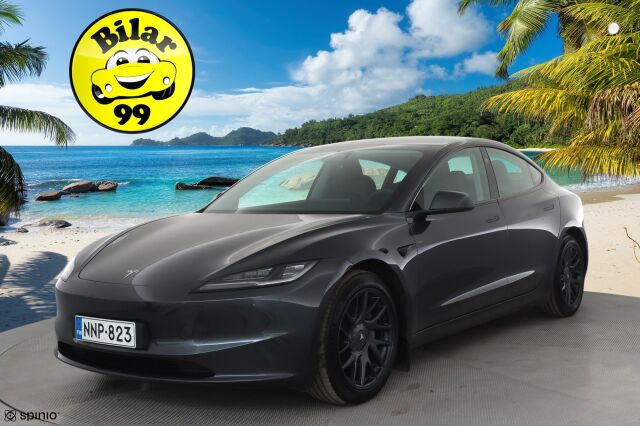 Tesla Model 3 2024