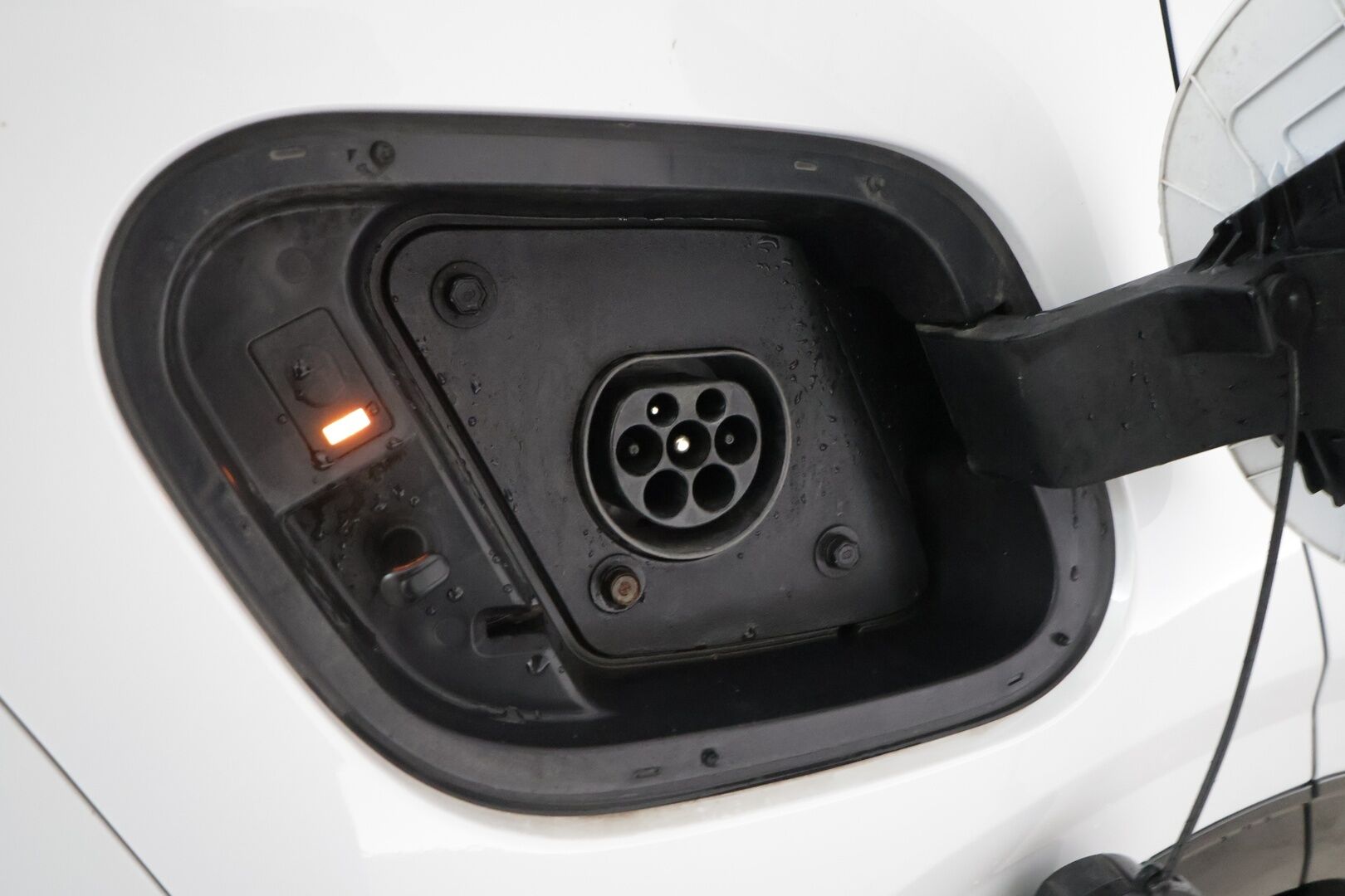 Kia Sportage 2024 1,6 T-GDI AWD Plug-in Hybrid Business Premium AT 245hv - | ACC | Nahkaverhoilu | Shköpenkit | P.kamera | HDA | LED | Keyless | Digimittaristo | Lohko+sisälämmitin | Apple & Android | 1-om suomiauto |